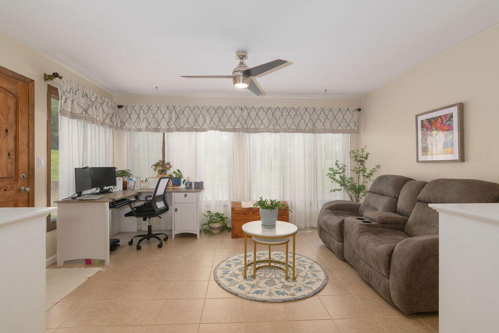 8 Oak Court Property Photo 13