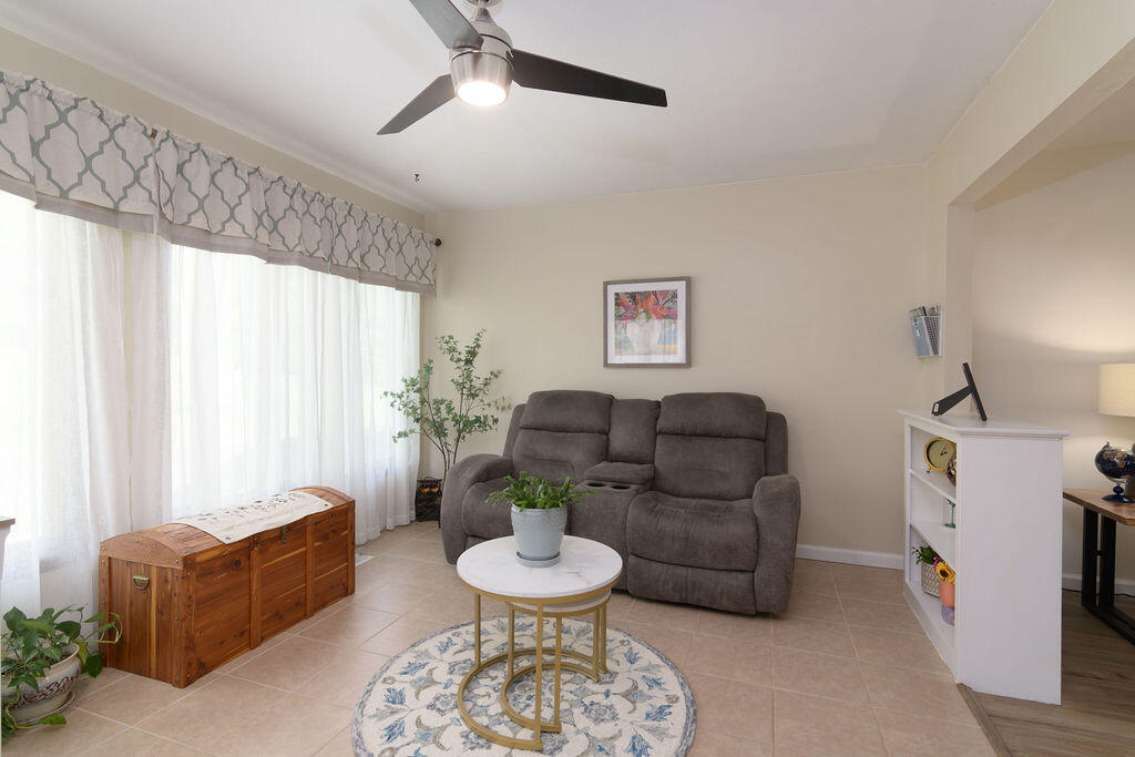8 Oak Court Property Photo 14