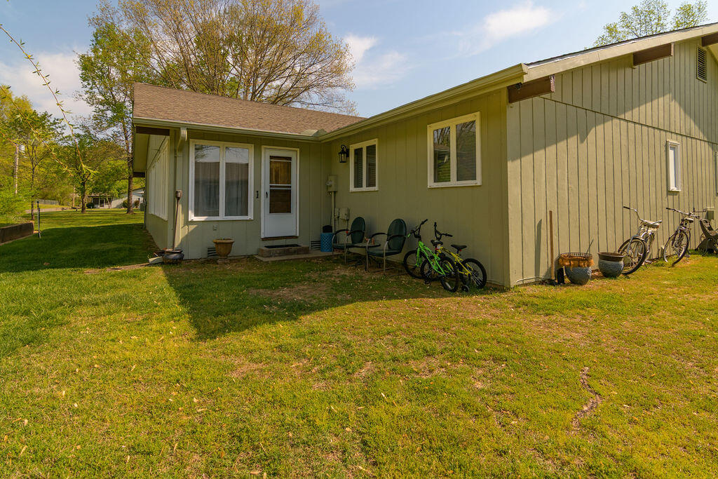 8 Oak Court Property Photo 27