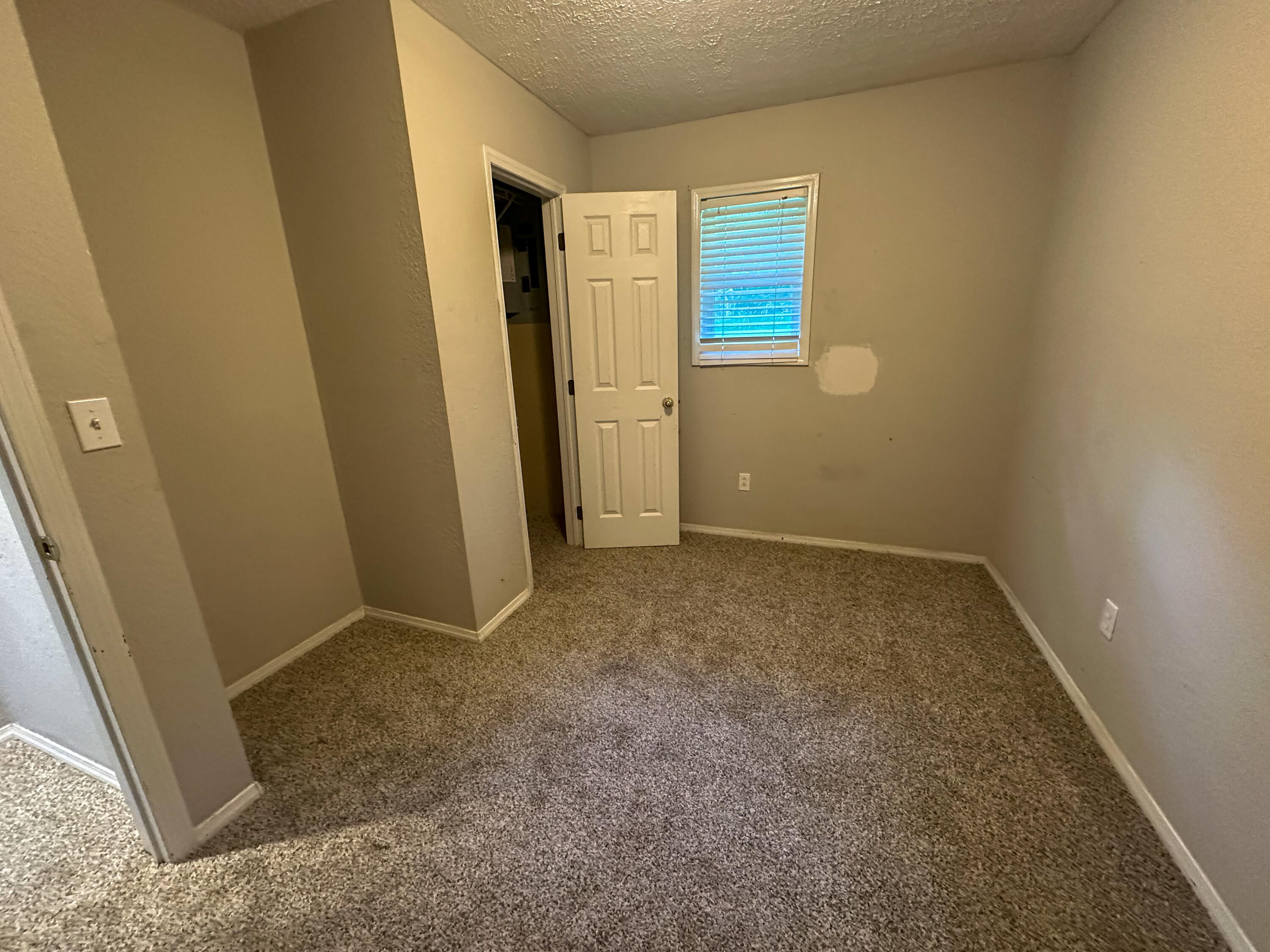 5562 Private Road 2023 Property Photo 7