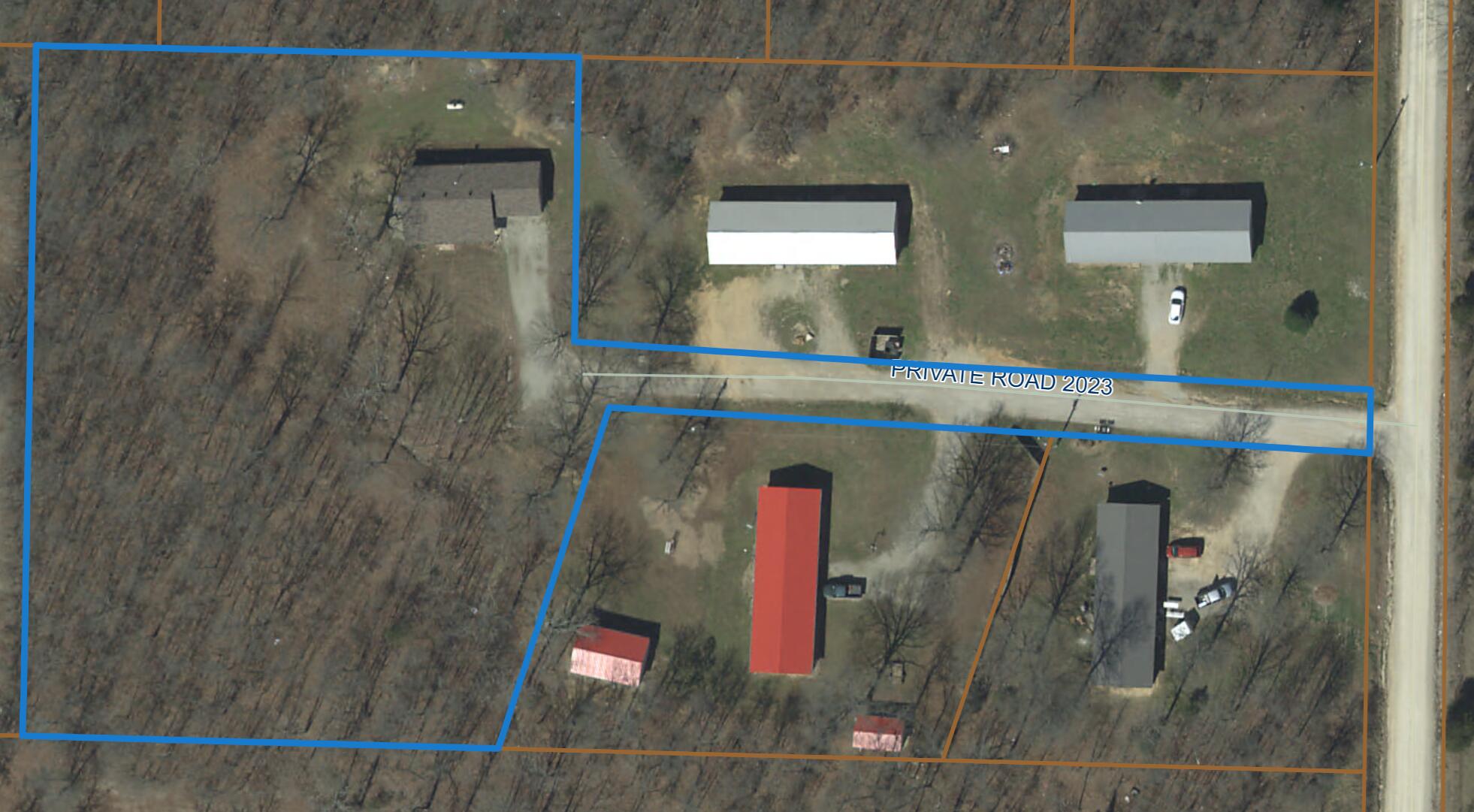 5562 Private Road 2023 Property Photo 15