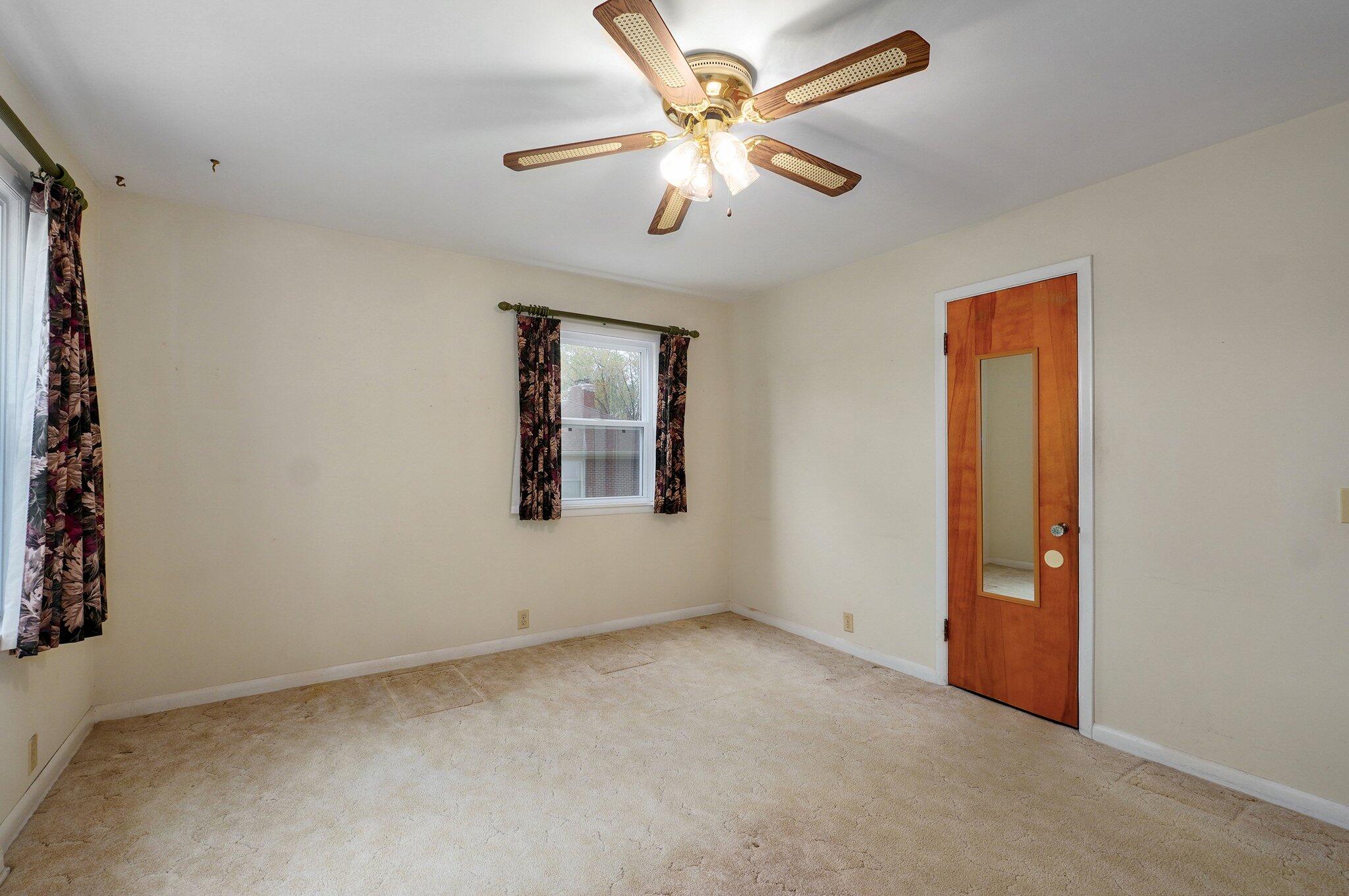312 South Park Avenue Property Photo 20