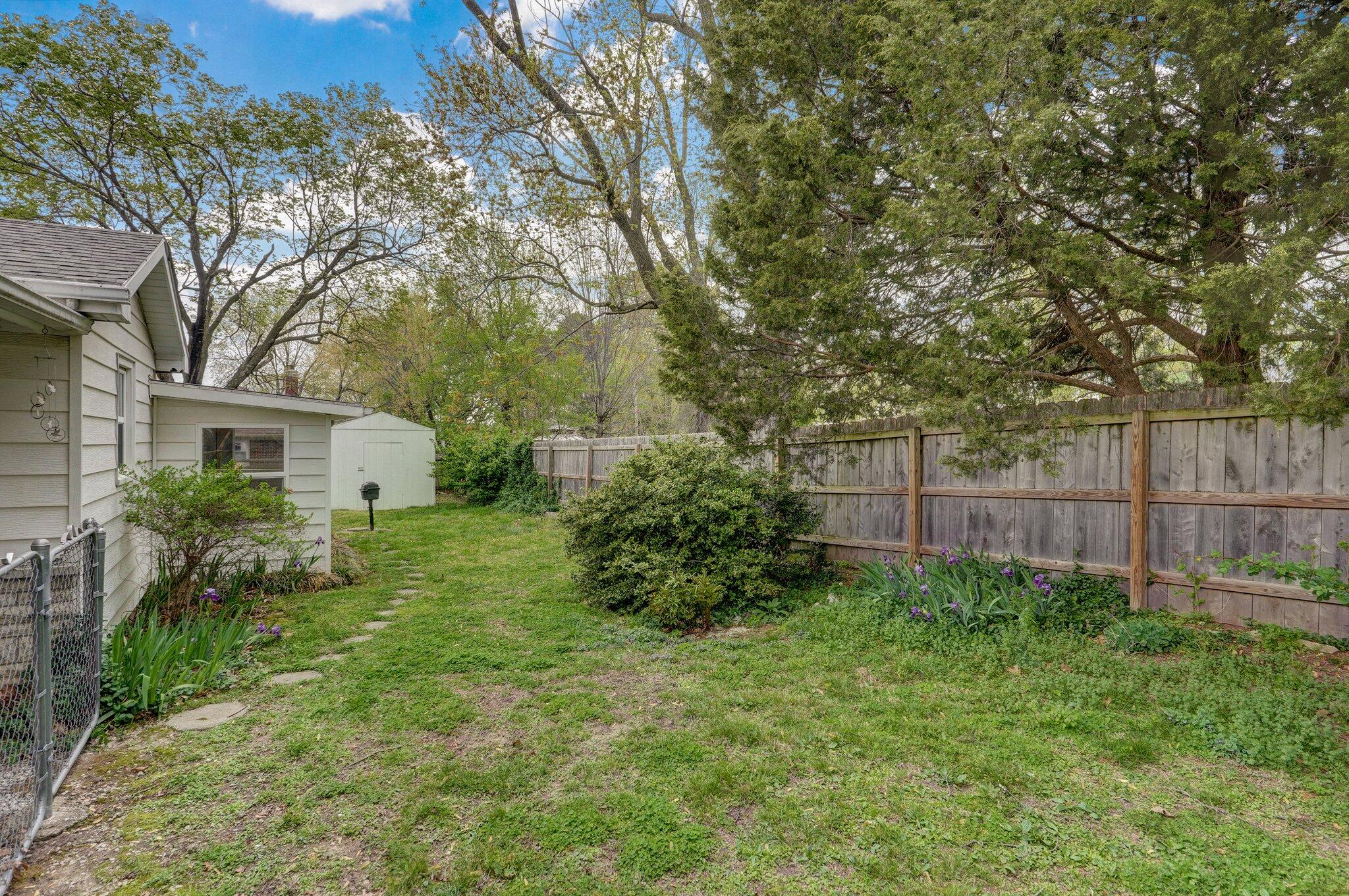 312 South Park Avenue Property Photo 28