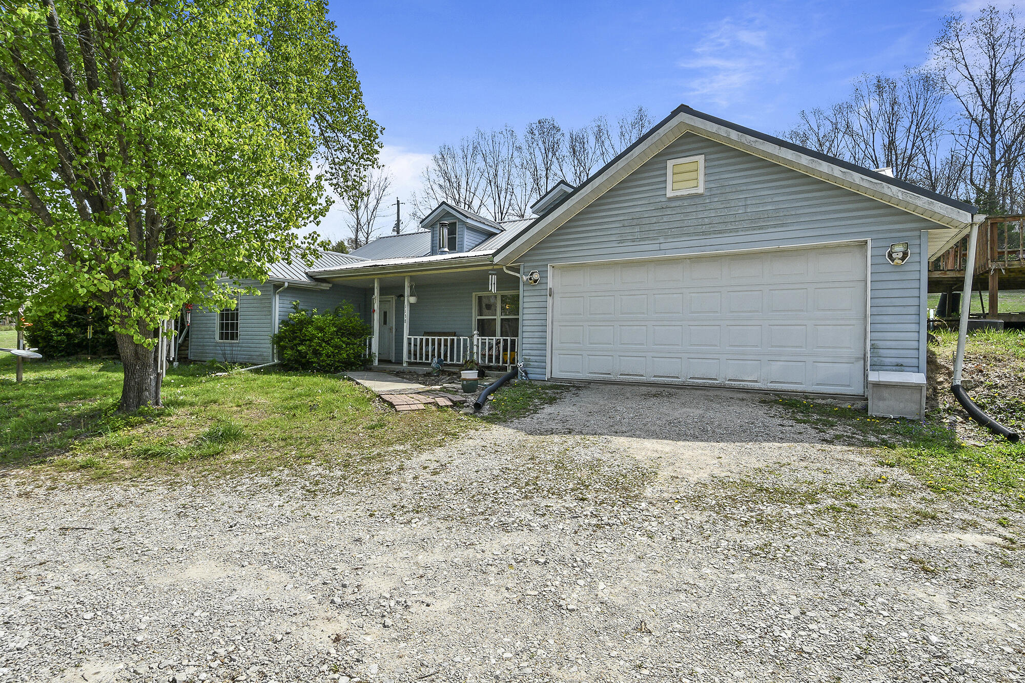 1138 Rock Road Property Photo 2
