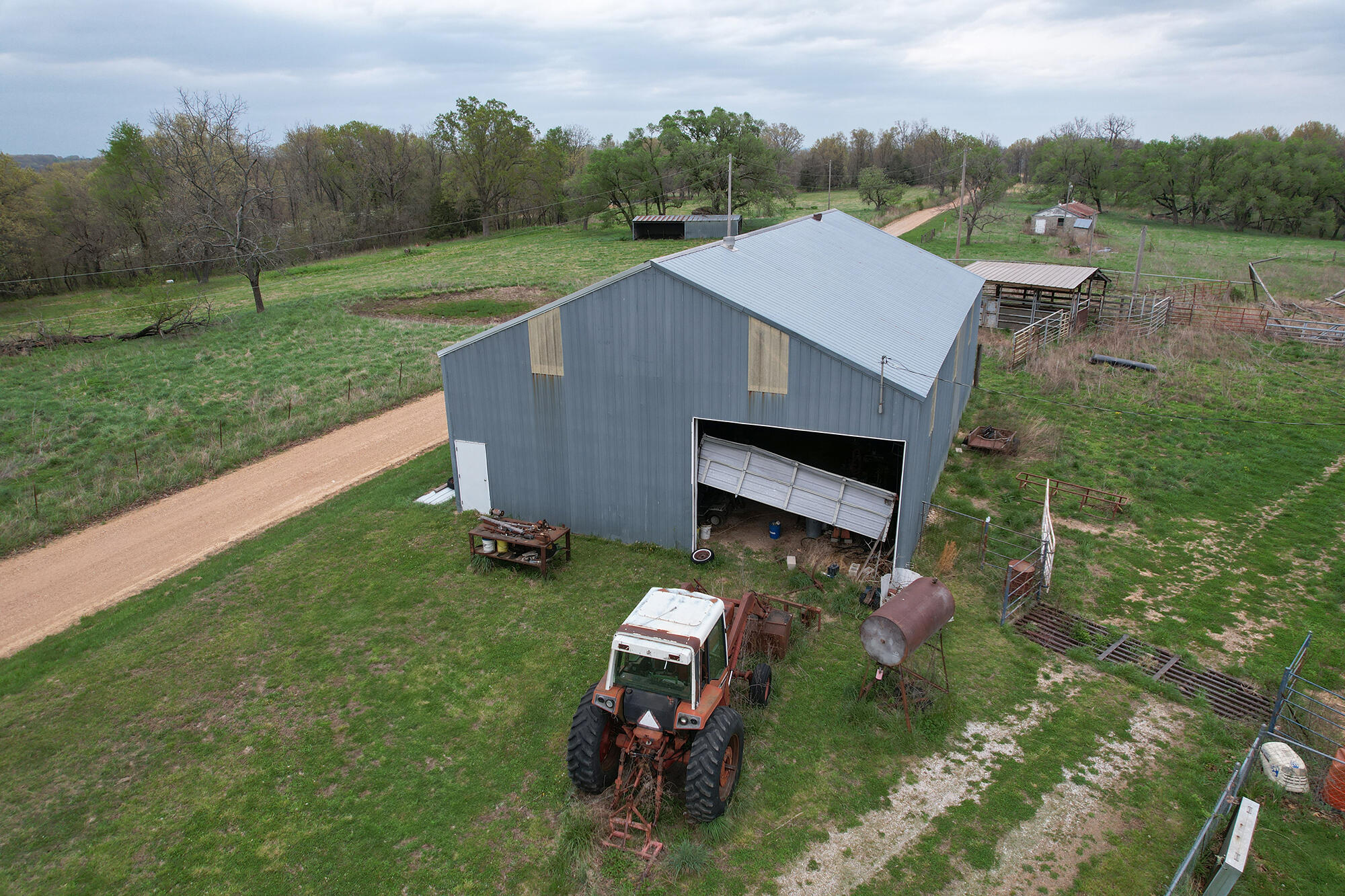 8100 Creek Road Property Photo 8