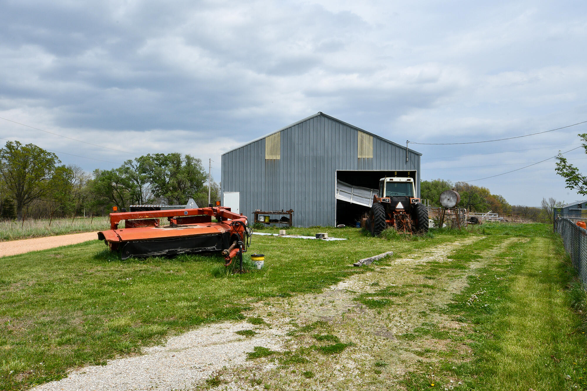 8100 Creek Road Property Photo 9