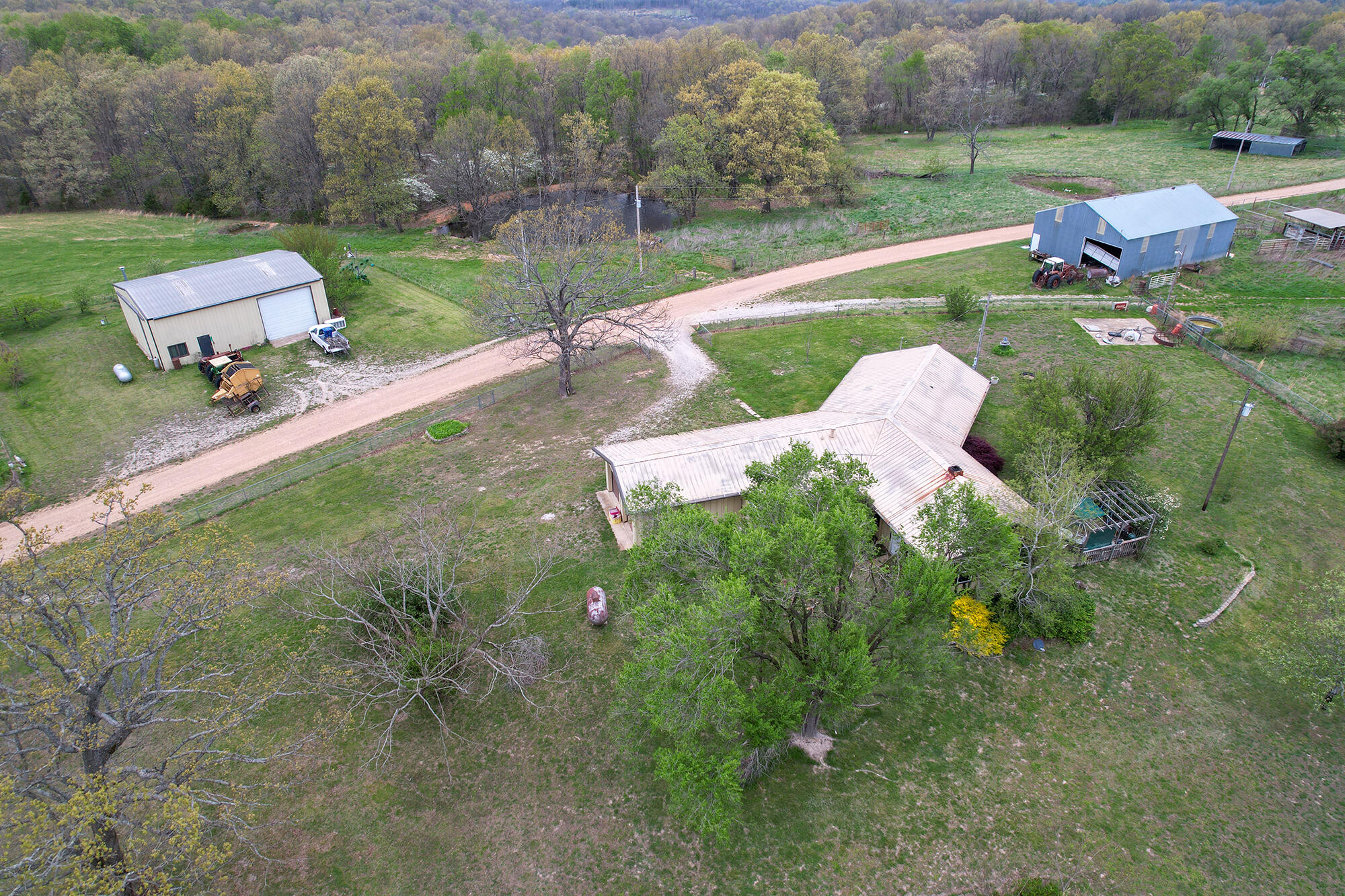 8100 Creek Road Property Photo 15
