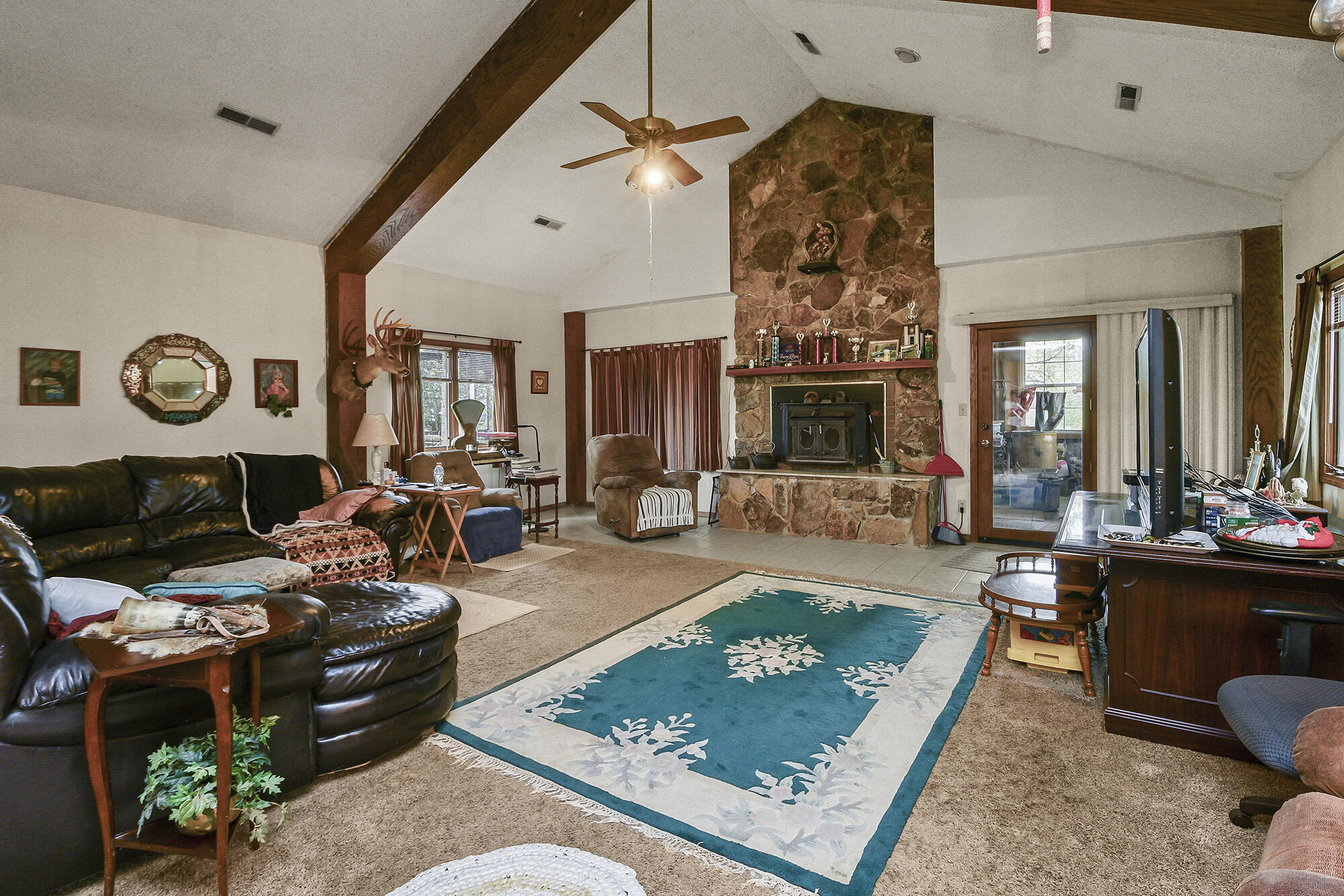 8100 Creek Road Property Photo 23