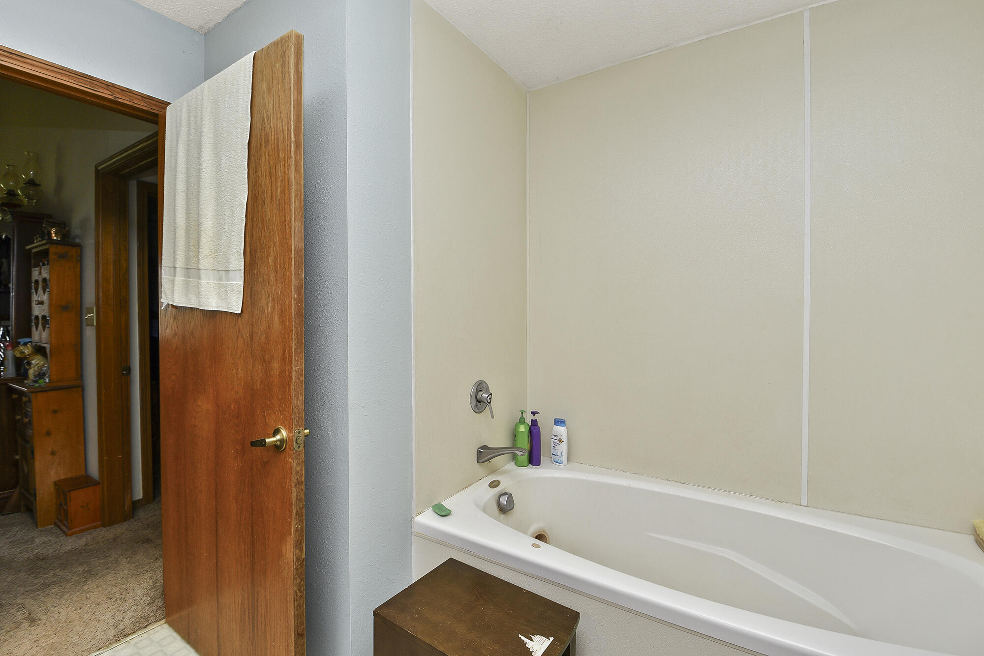 8100 Creek Road Property Photo 39