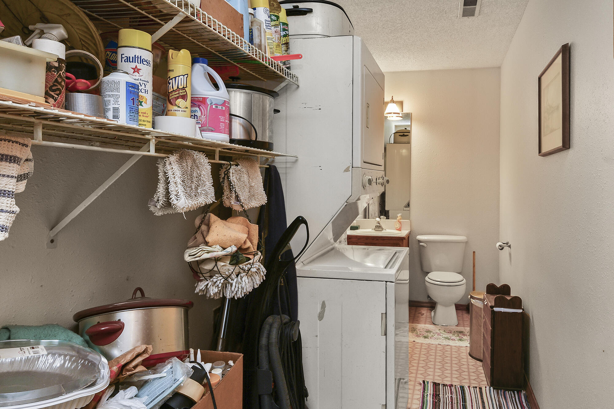 8100 Creek Road Property Photo 45