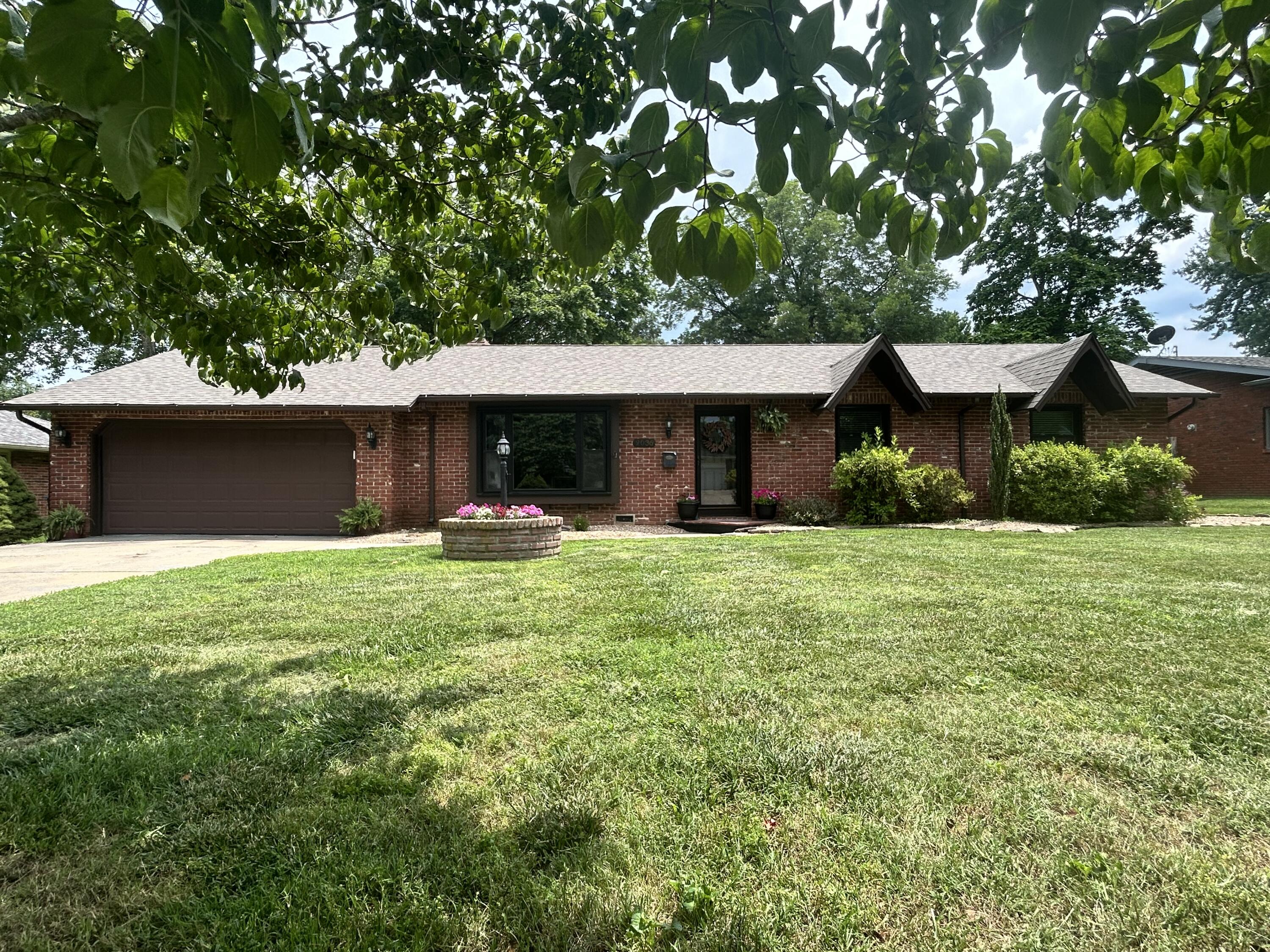 2036 East Greenwood Street Property Photo 1