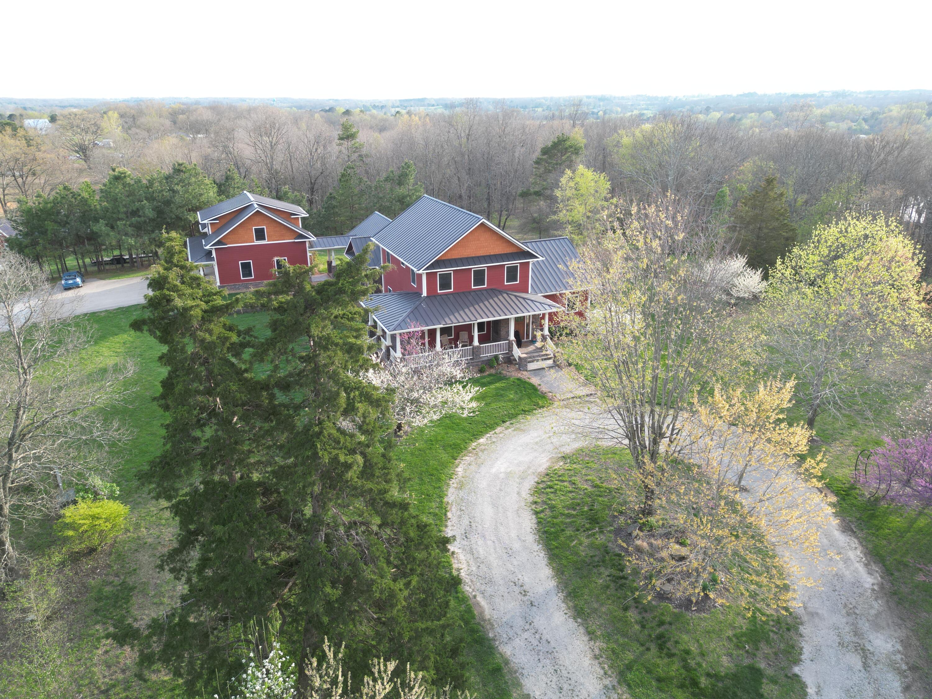 1269 County Road 1070 Property Photo 1