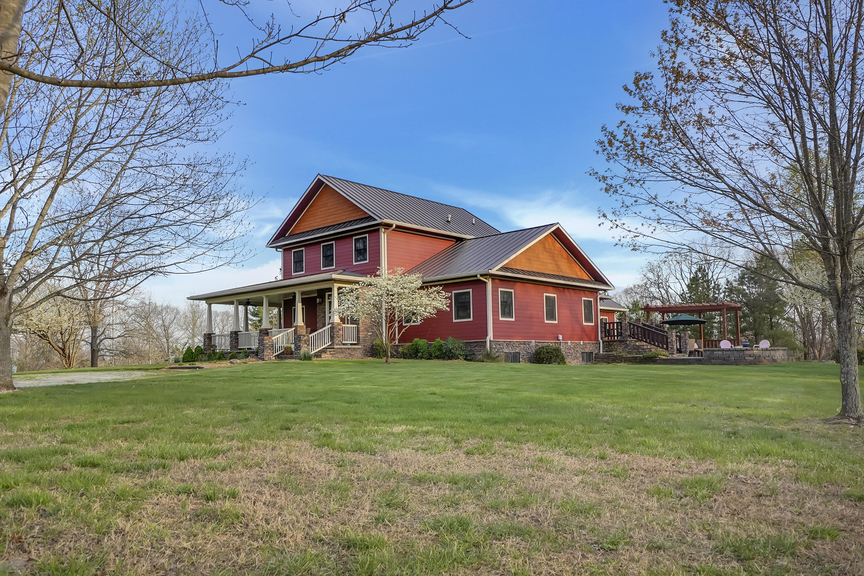 1269 County Road 1070 Property Photo 2