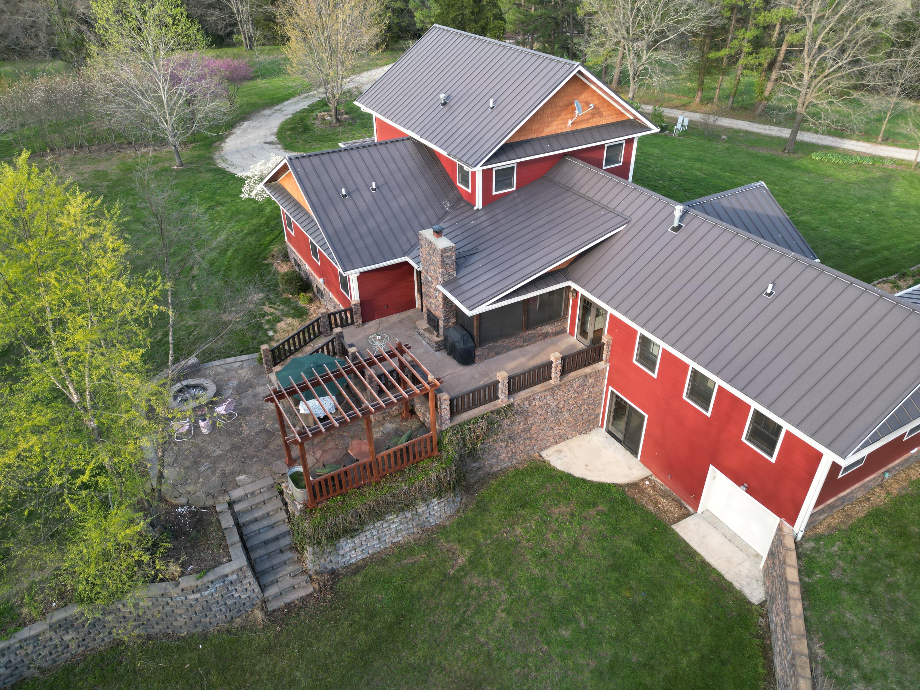 1269 County Road 1070 Property Photo 4