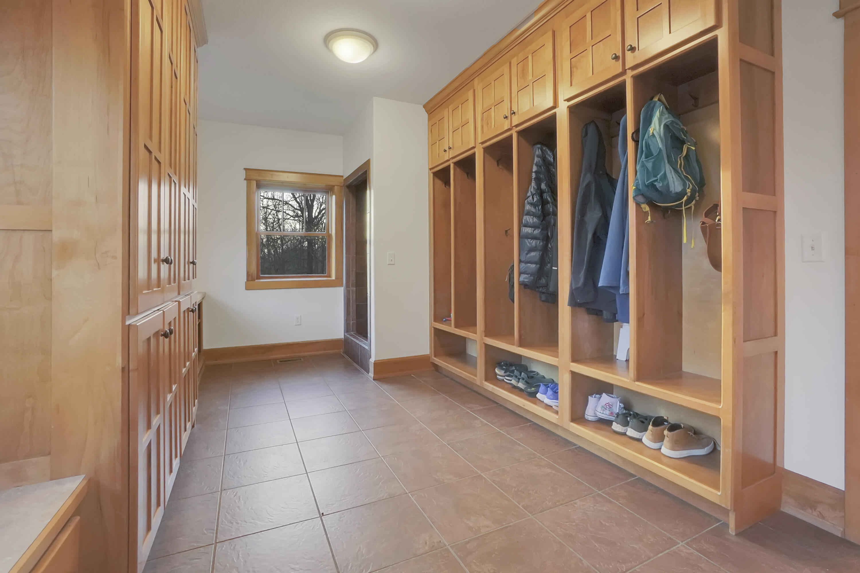 1269 County Road 1070 Property Photo 36