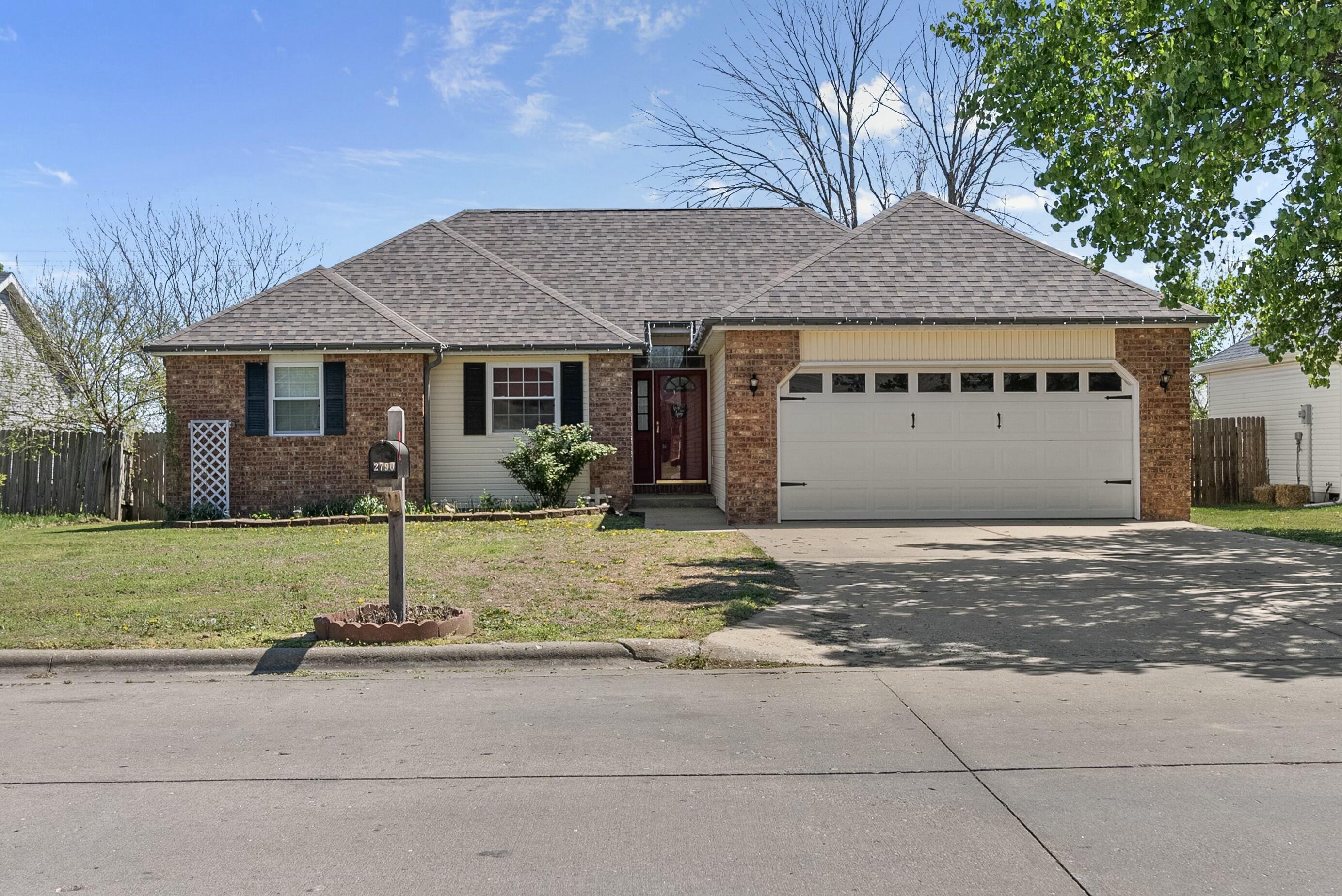 2790 South Hartford Avenue Property Photo