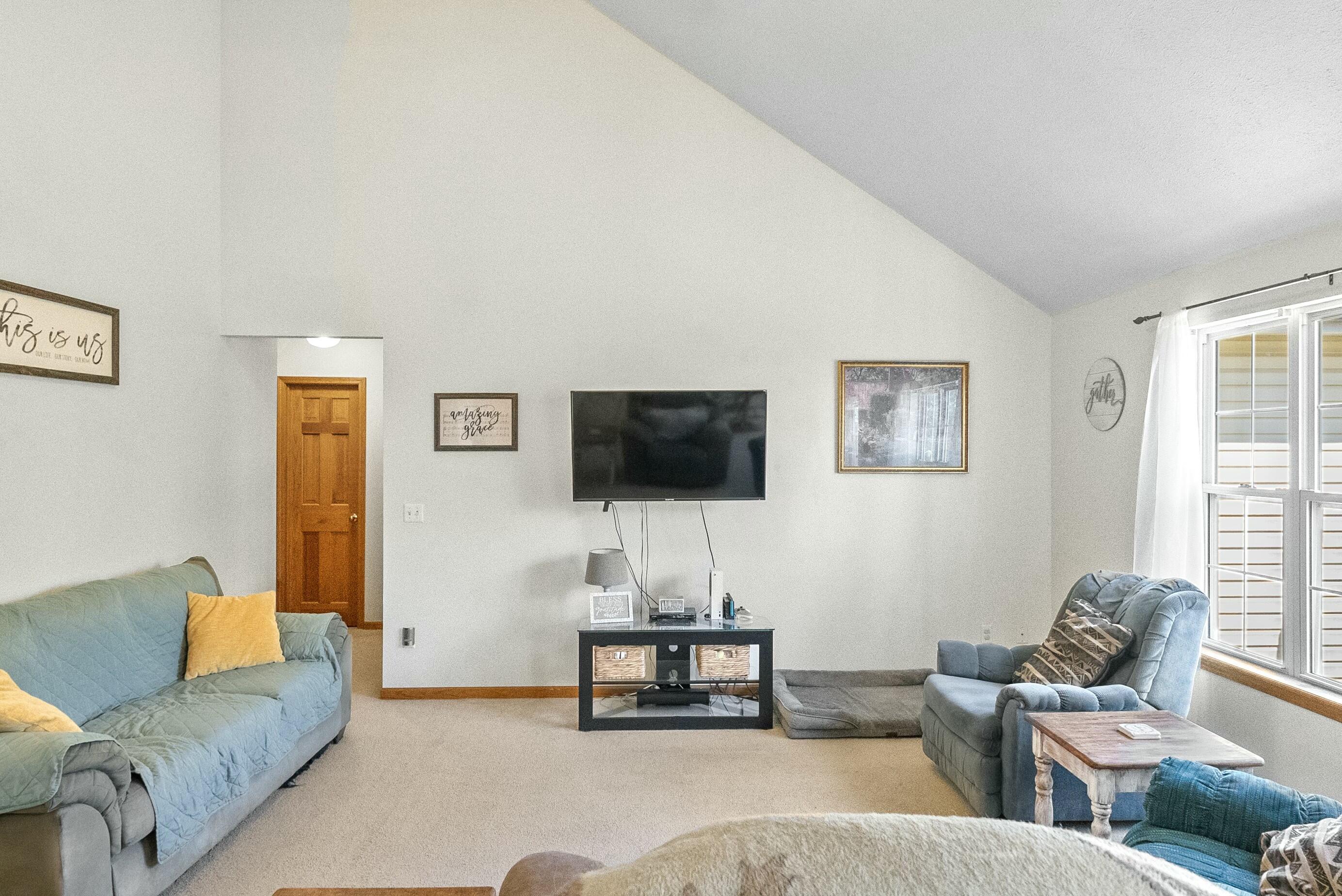2790 South Hartford Avenue Property Photo 6
