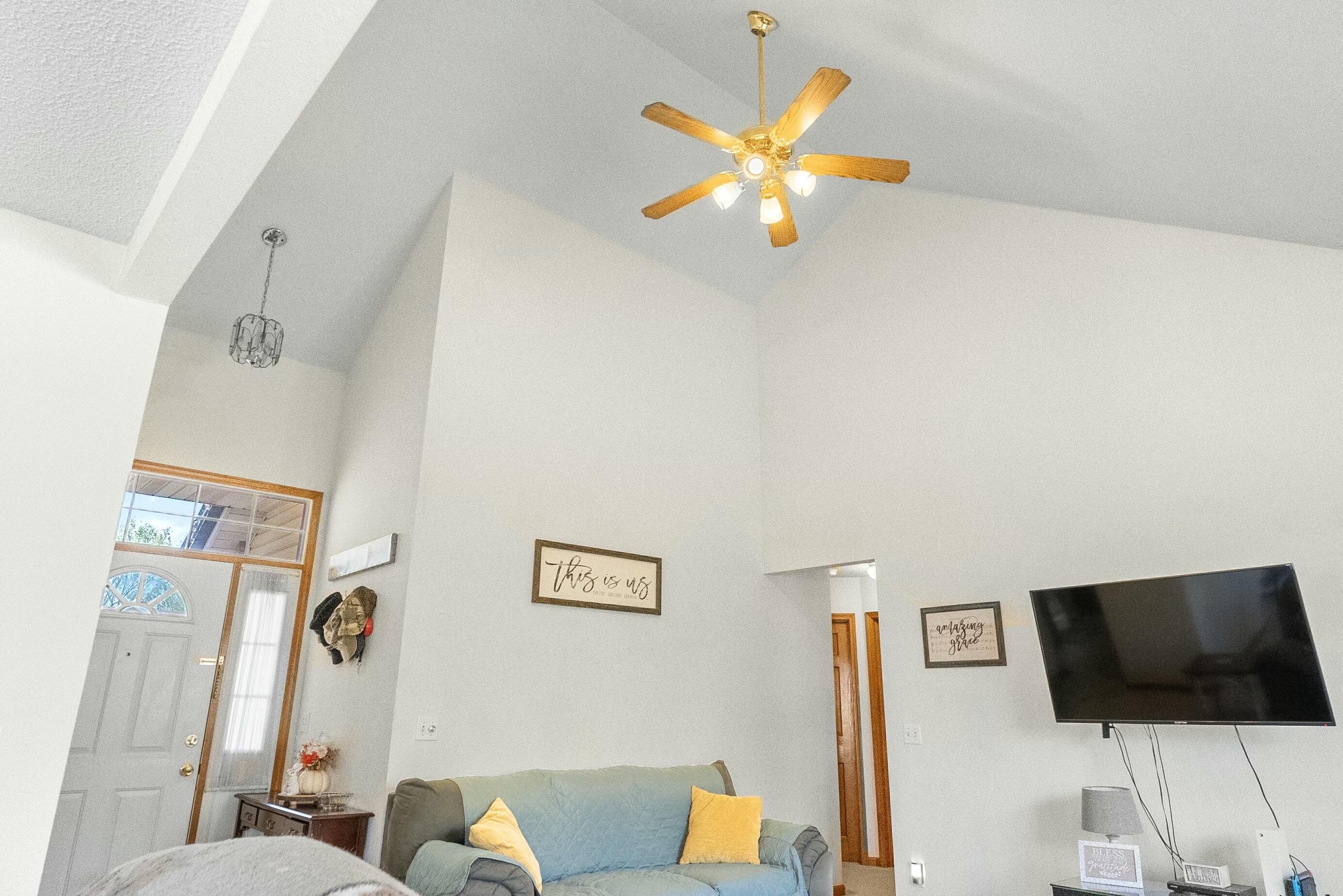 2790 South Hartford Avenue Property Photo 9
