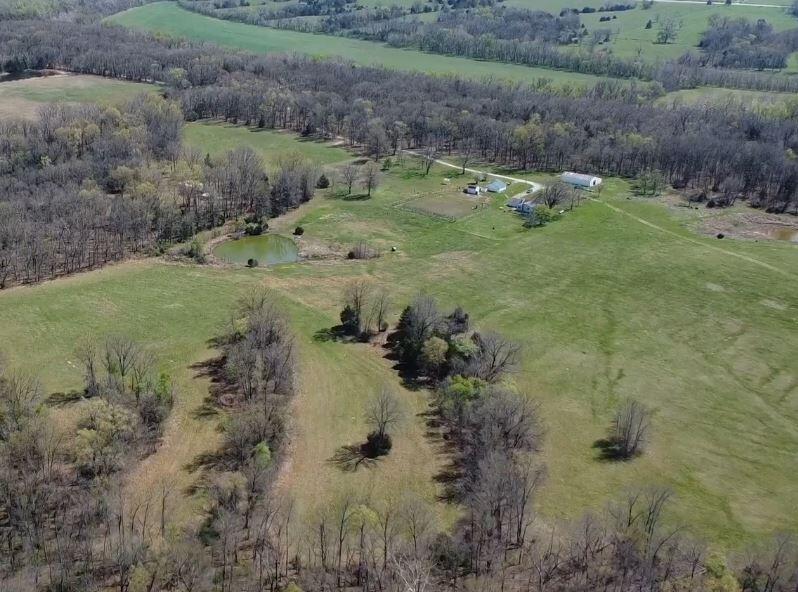 1375 Southeast 800 Road Property Photo 2