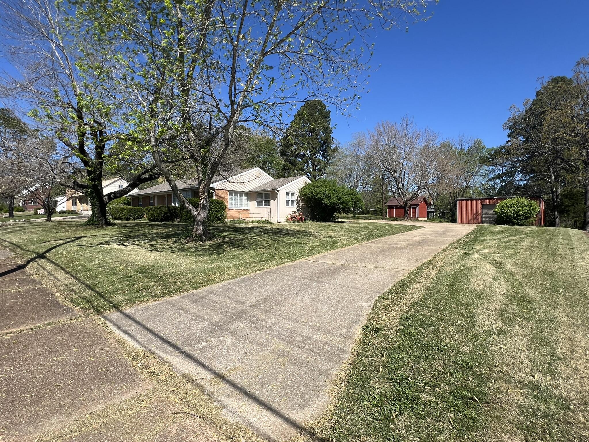 848 Chestnut Street Property Photo 4