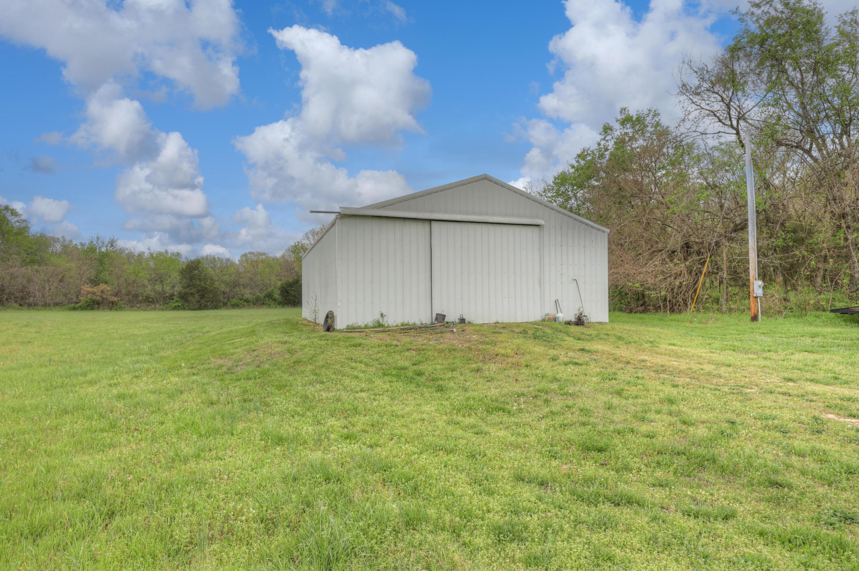 19321 Dove Road Property Photo 4