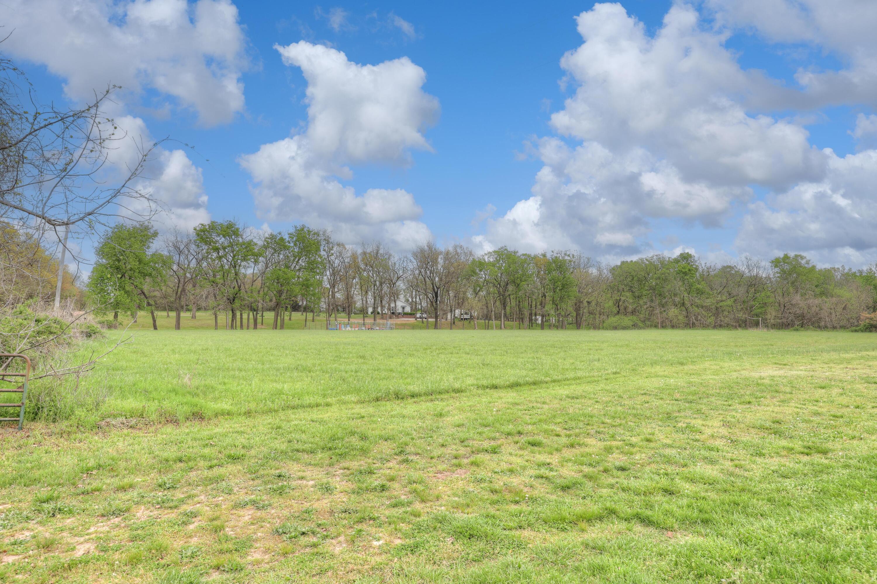 19321 Dove Road Property Photo 5