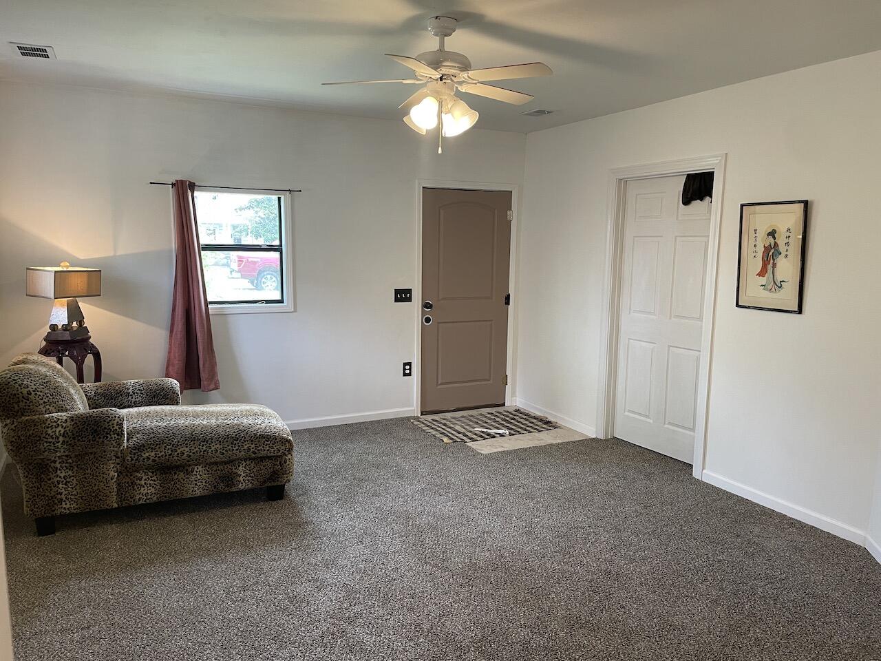 523 Pine Street Property Photo 4