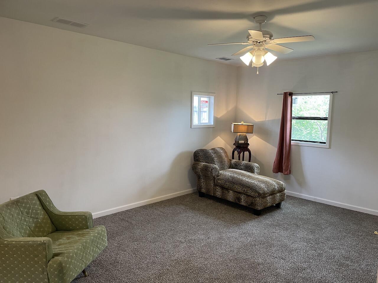 523 Pine Street Property Photo 5