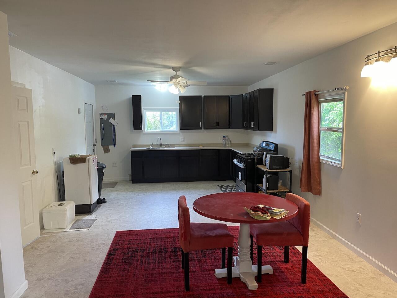 523 Pine Street Property Photo 6