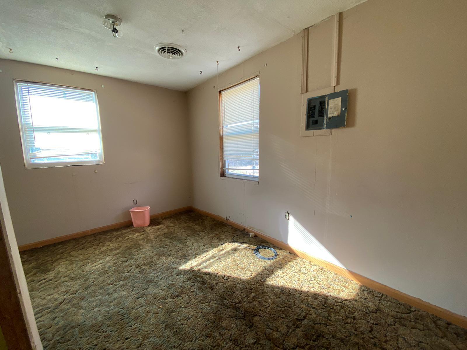 801 Cleveland Street Property Photo 9