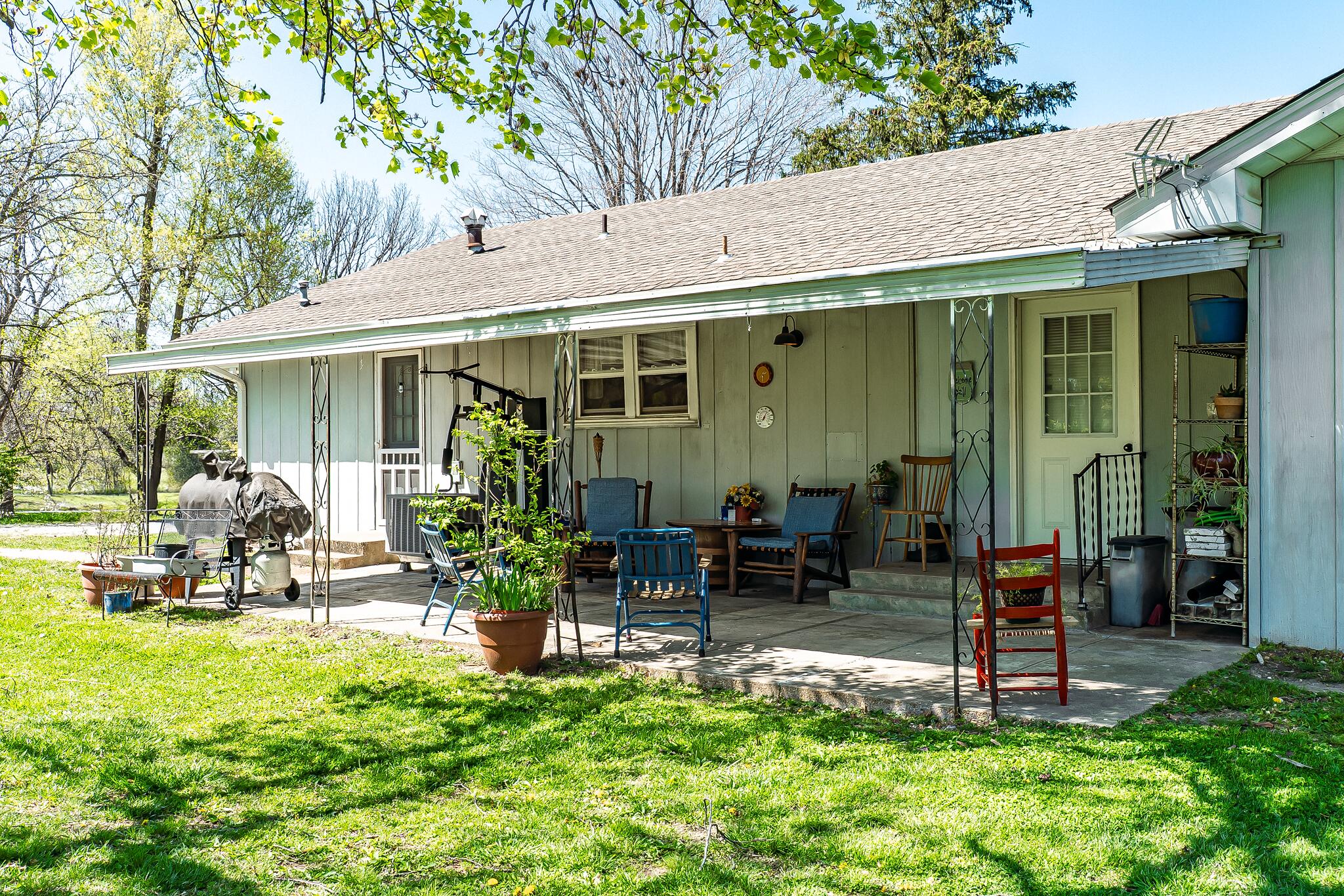 133 Sutherland Avenue Property Photo 14