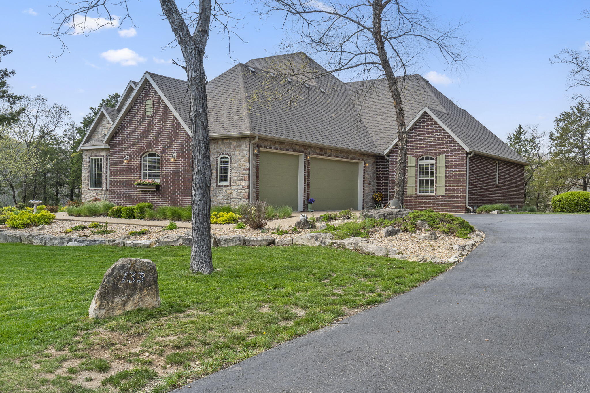 133 Arabian Way Property Photo 4