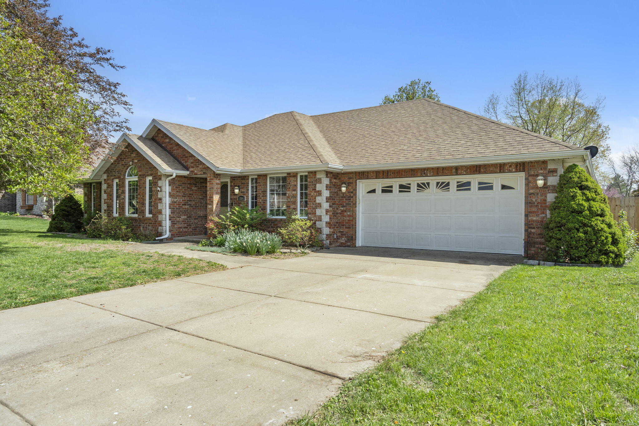 1504 East Parkview Street Property Photo 1