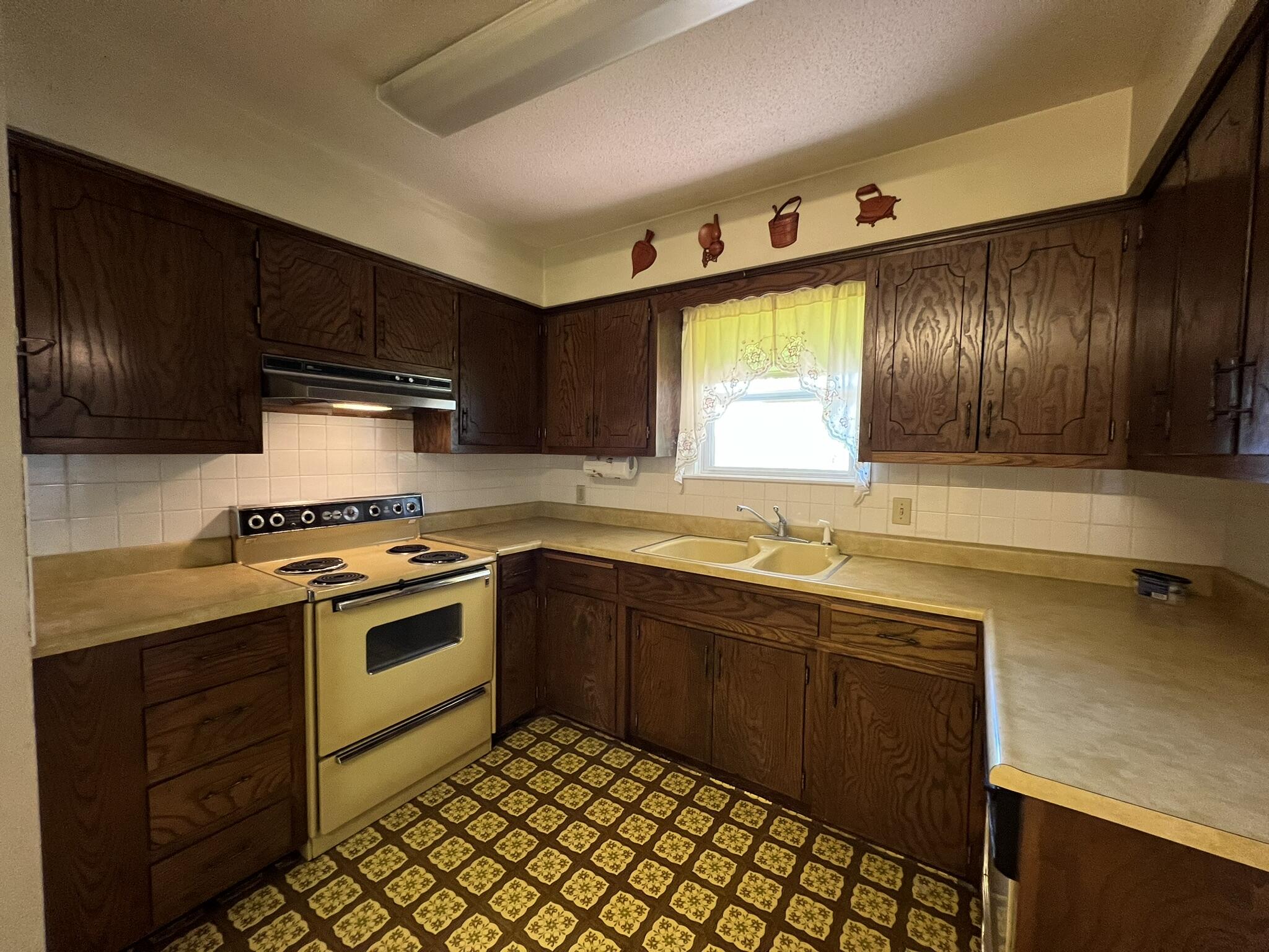2479 M Highway Property Photo 6