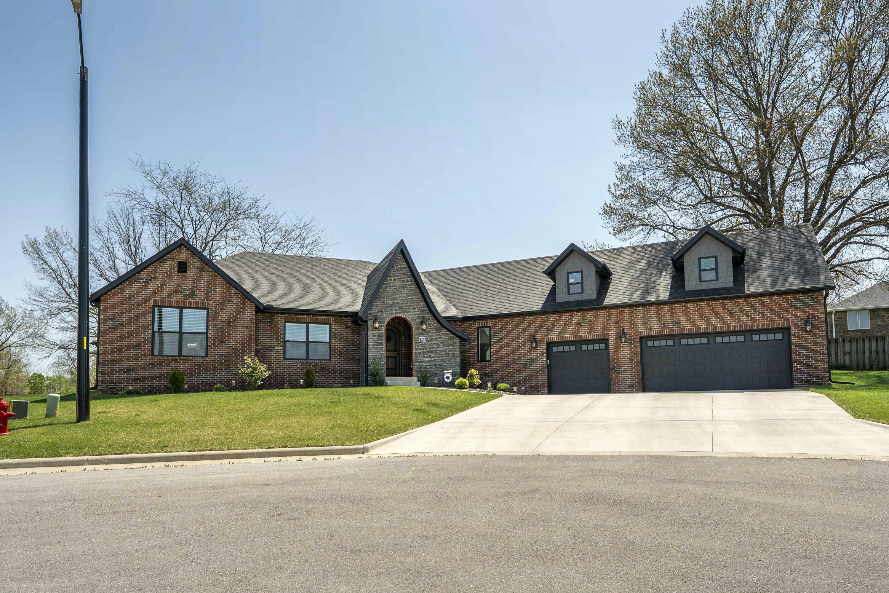 1610 East Silo Ridge Drive Property Photo 1