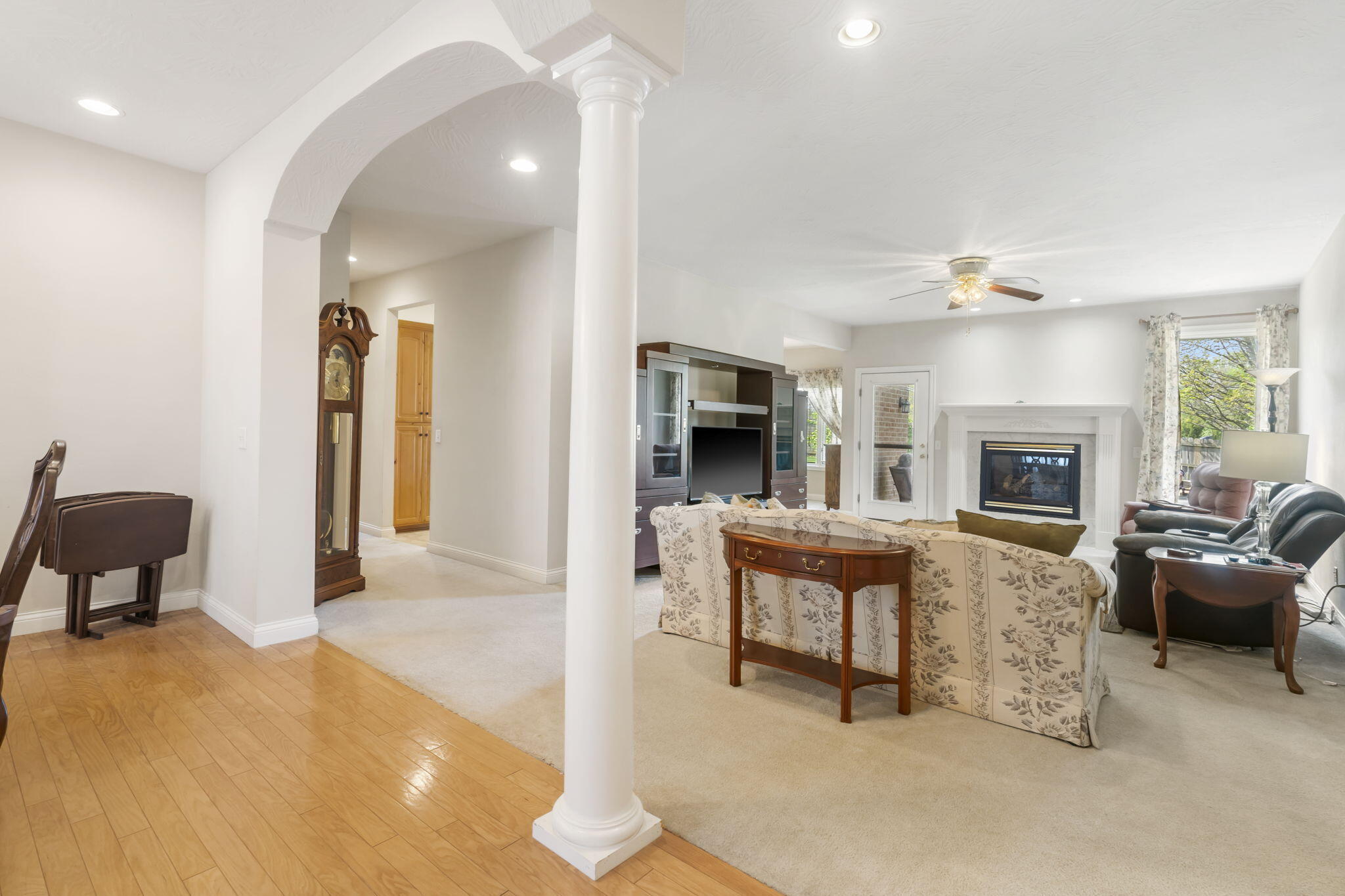 3733 South Suburban Avenue Property Photo 3