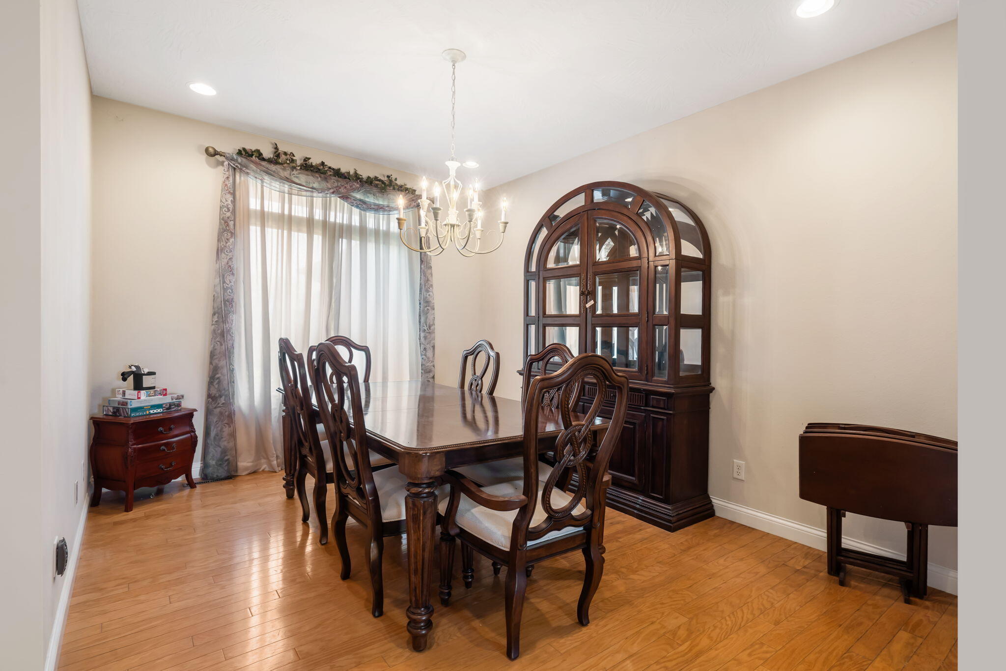 3733 South Suburban Avenue Property Photo 4