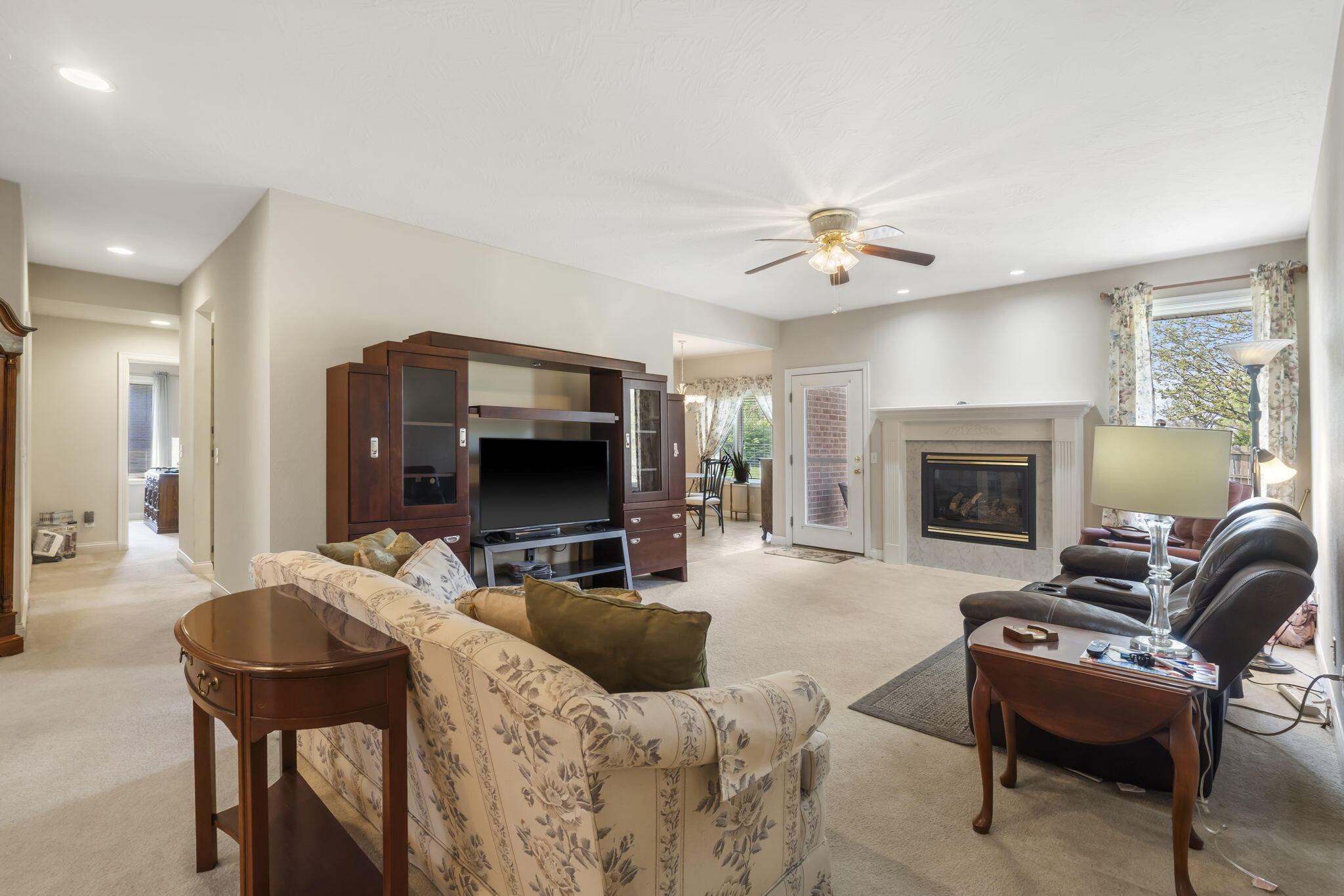 3733 South Suburban Avenue Property Photo 6