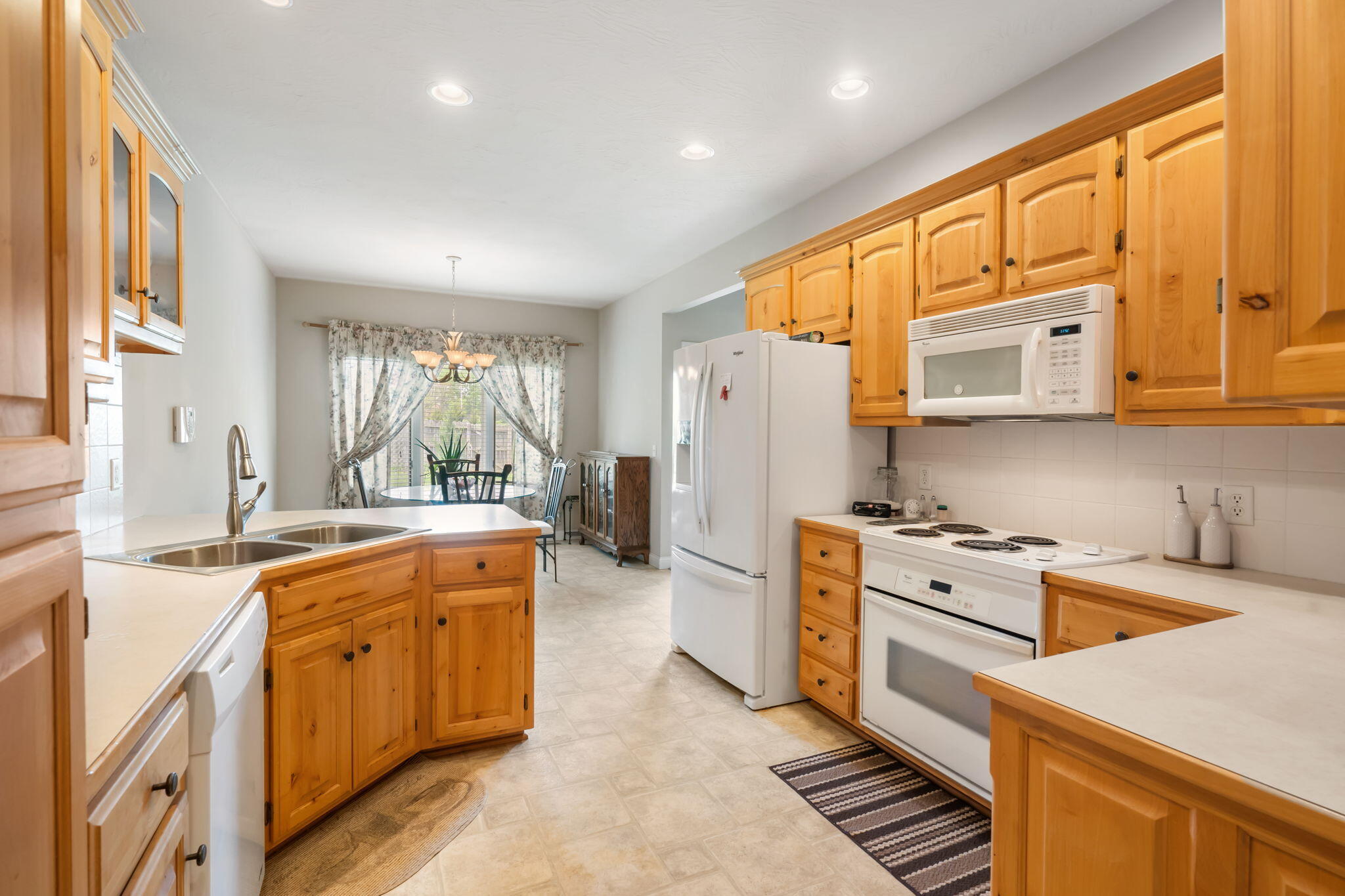 3733 South Suburban Avenue Property Photo 13