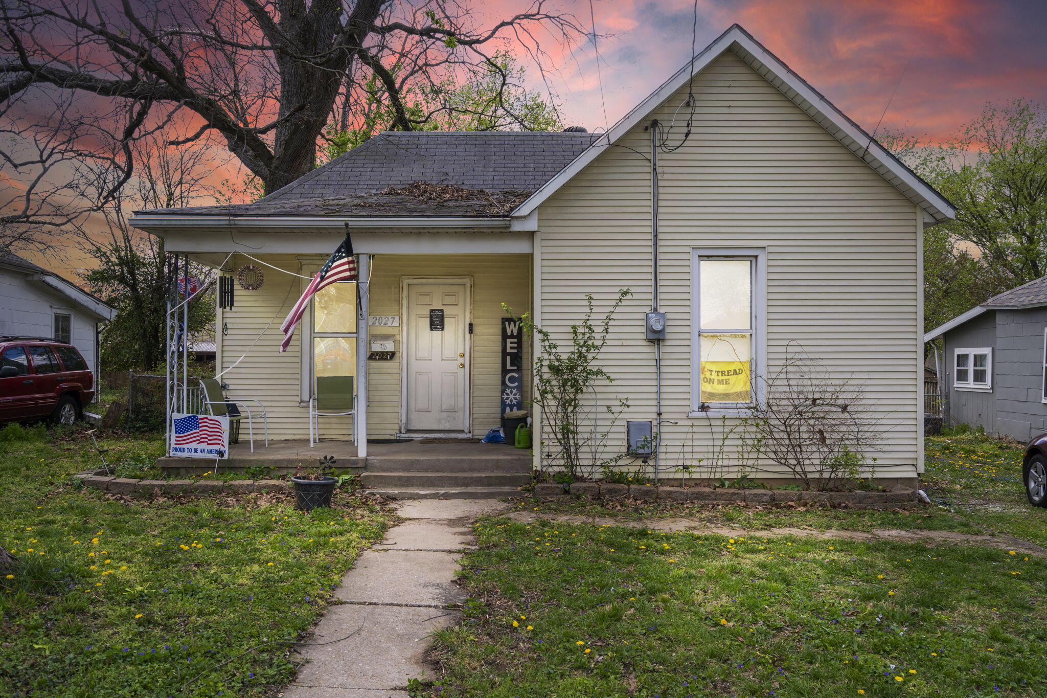 2027 North Taylor Avenue Property Photo