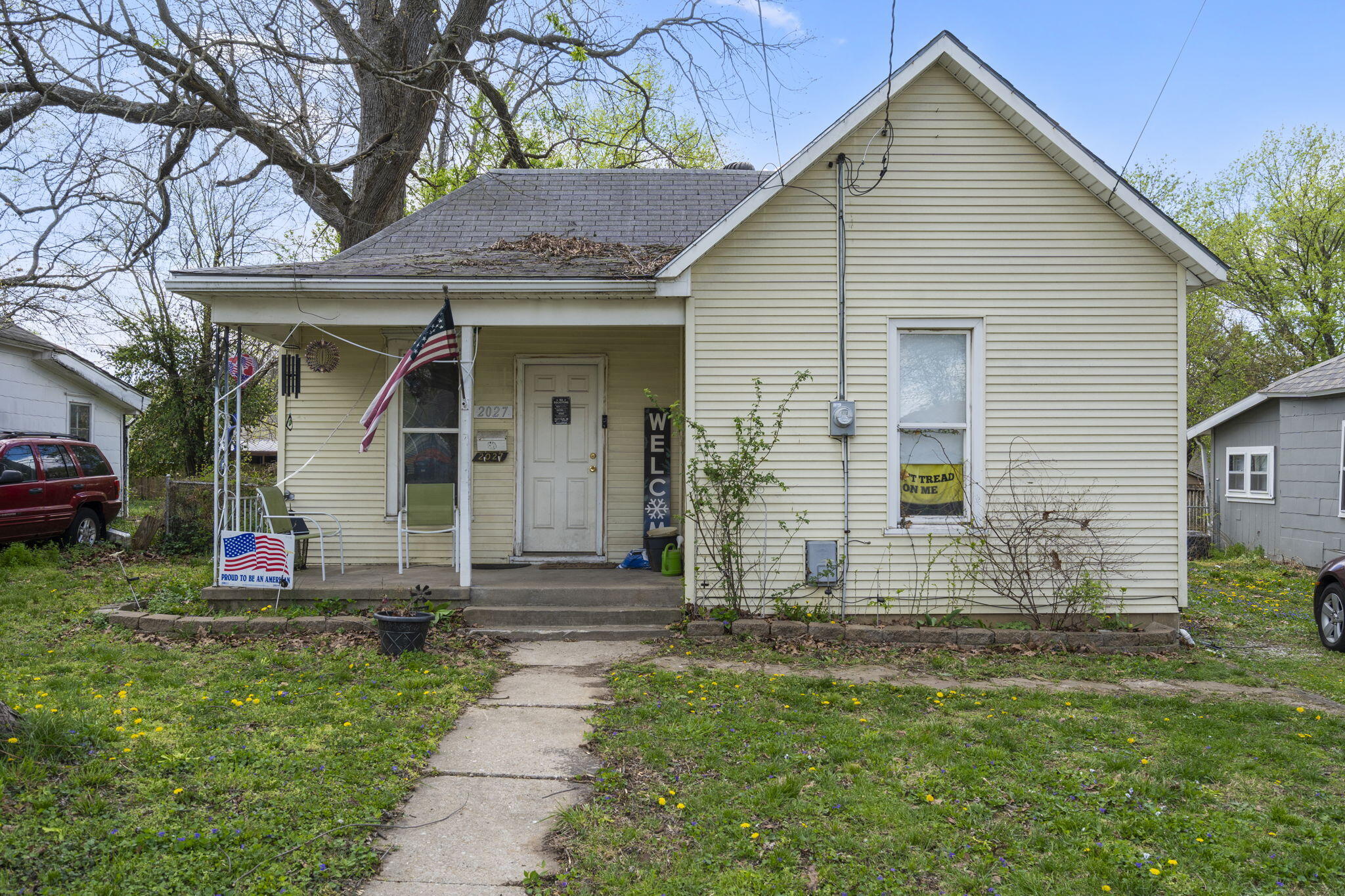 2027 North Taylor Avenue Property Photo 2