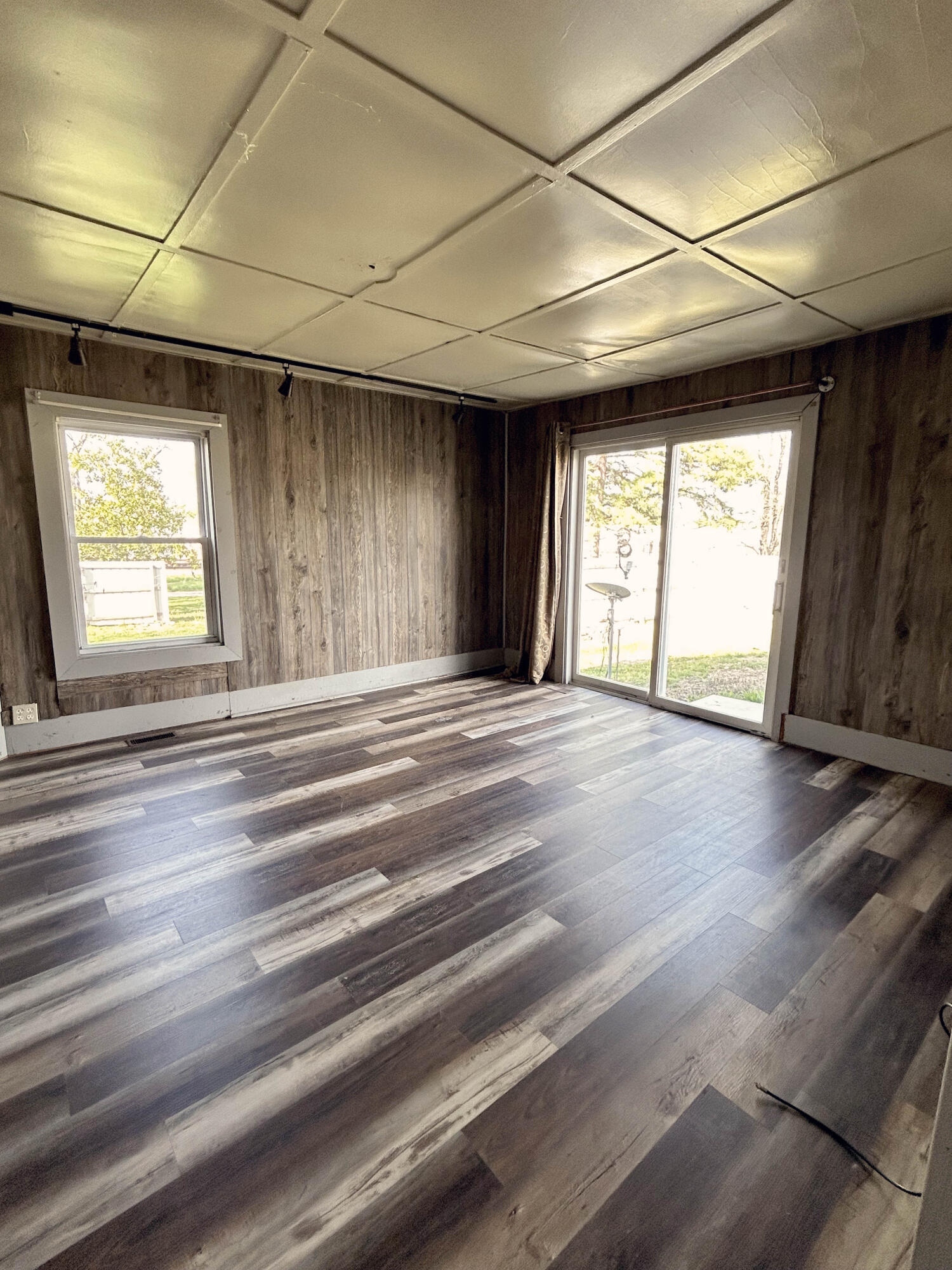 106 West Center Street Property Photo 7