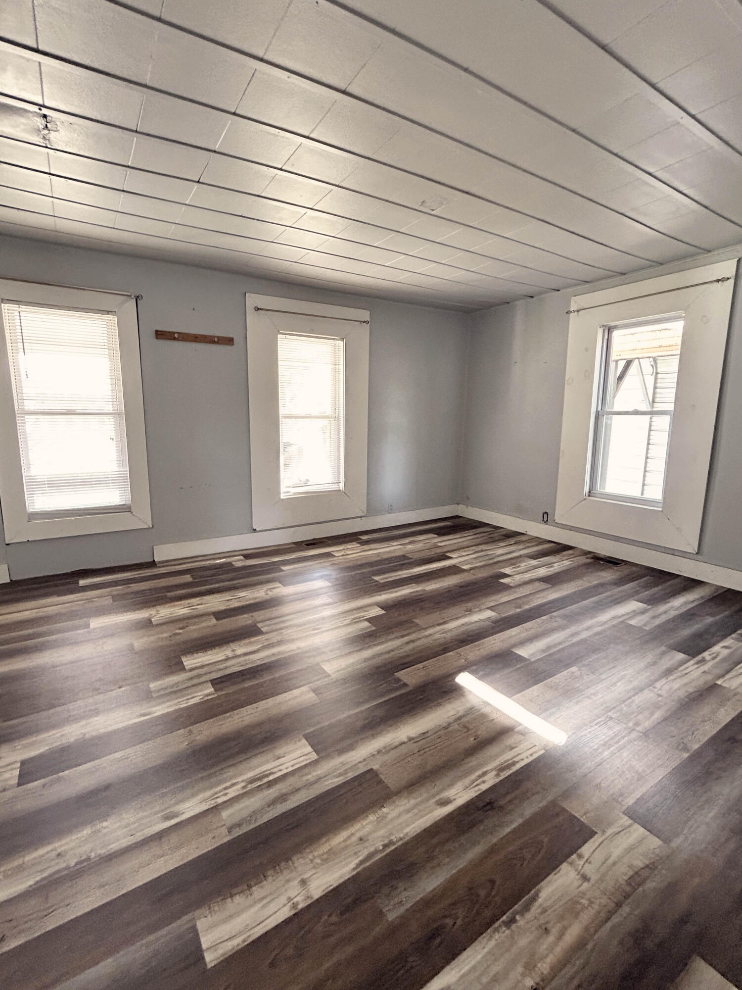 106 West Center Street Property Photo 10