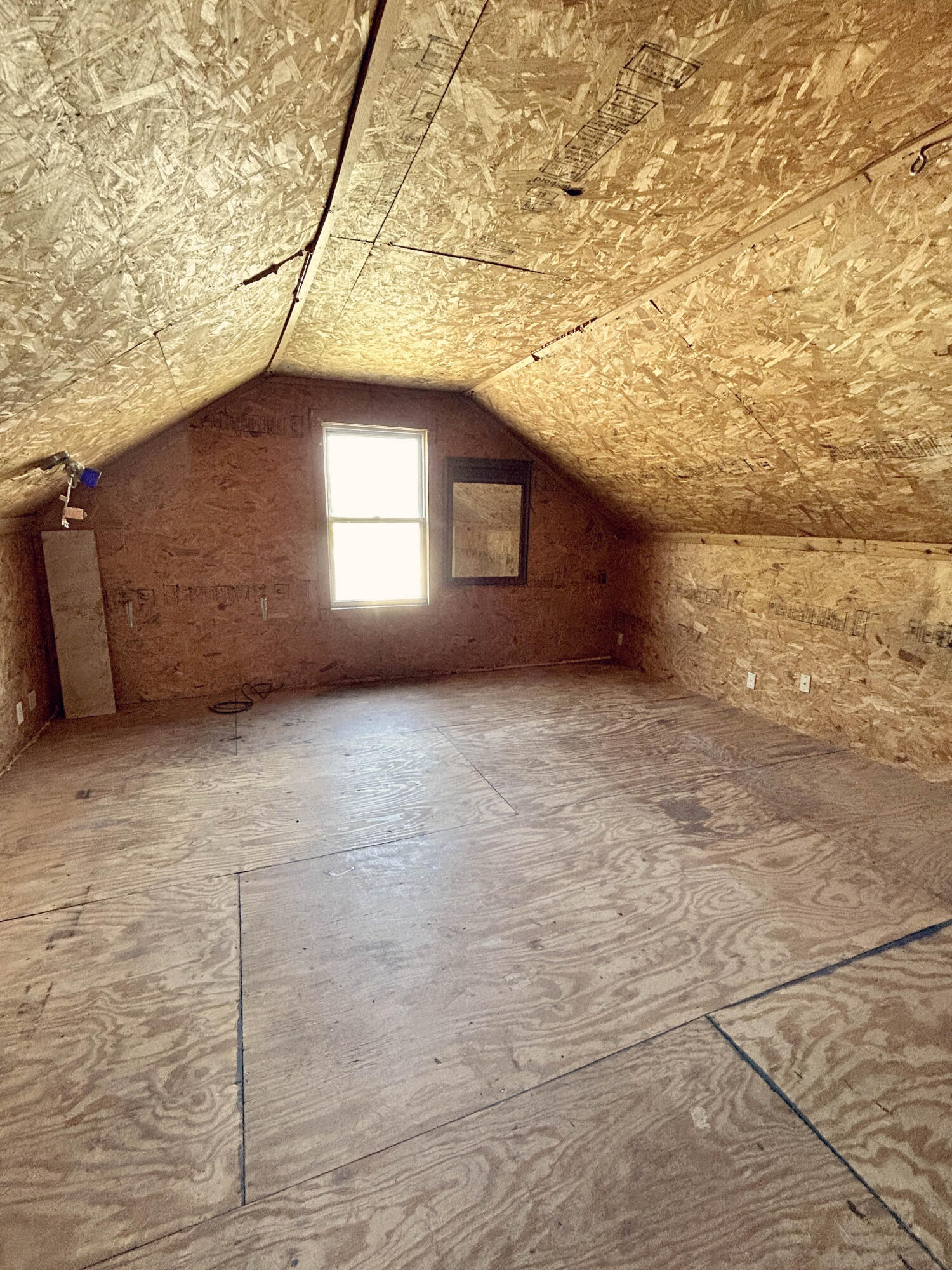 106 West Center Street Property Photo 14