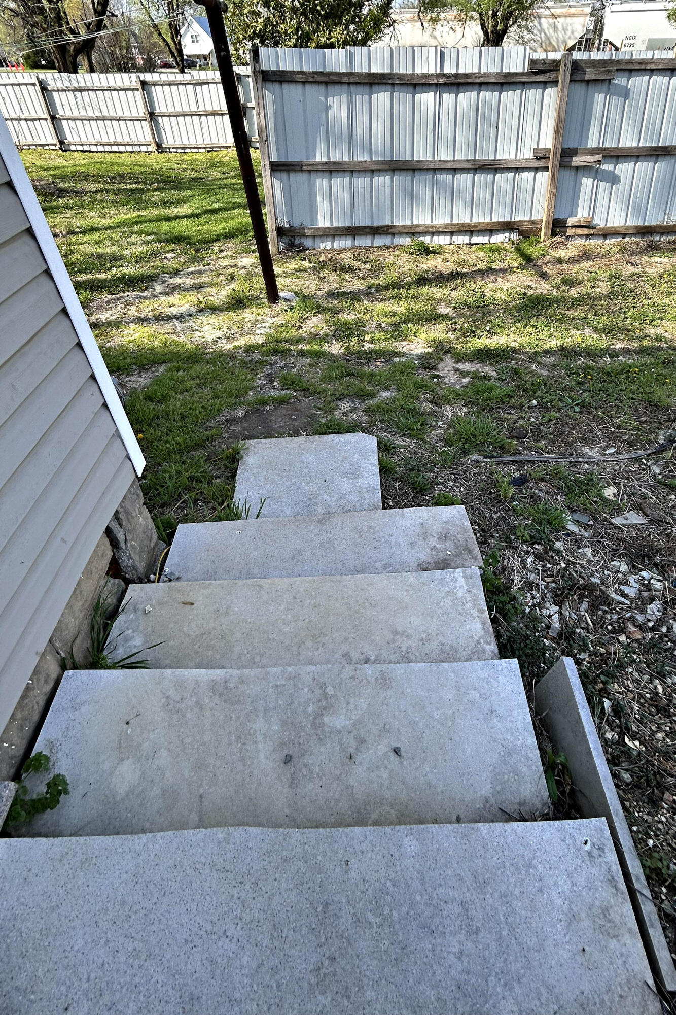 106 West Center Street Property Photo 15