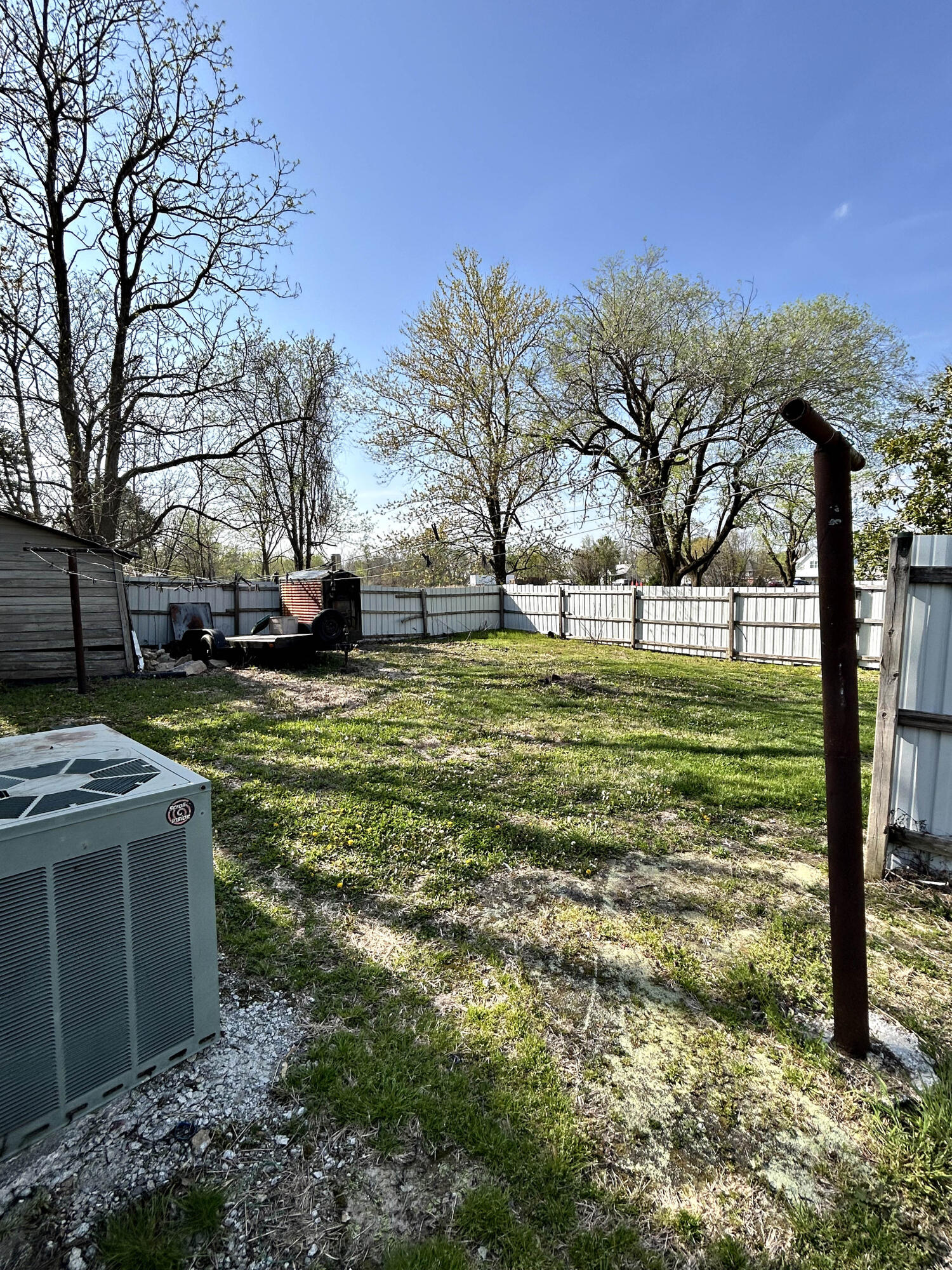 106 West Center Street Property Photo 16