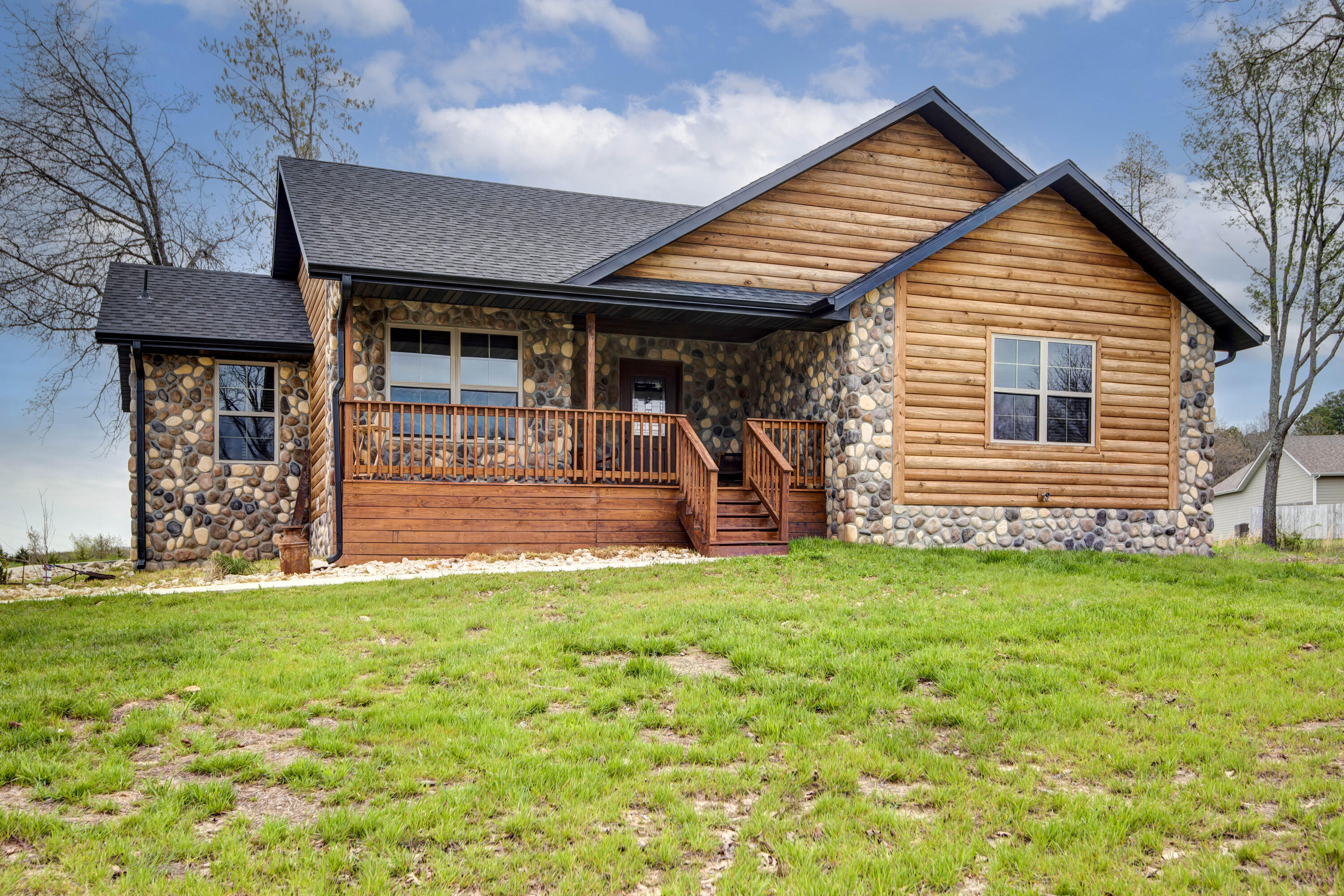 150 Sunshine Avenue Property Photo