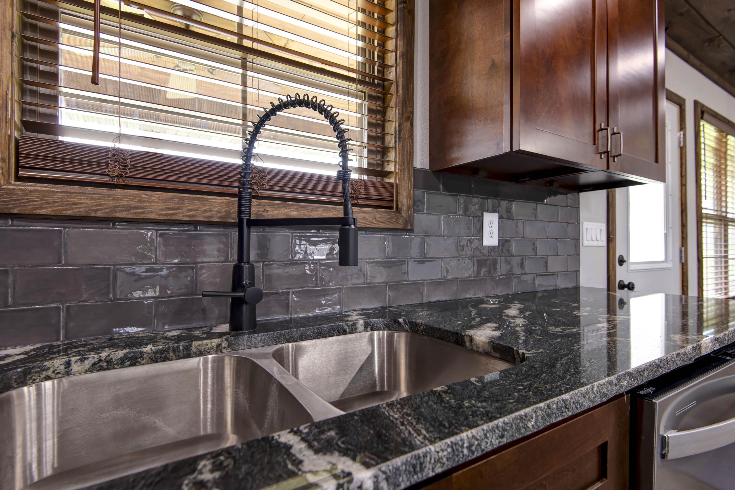 150 Sunshine Avenue Property Photo 12