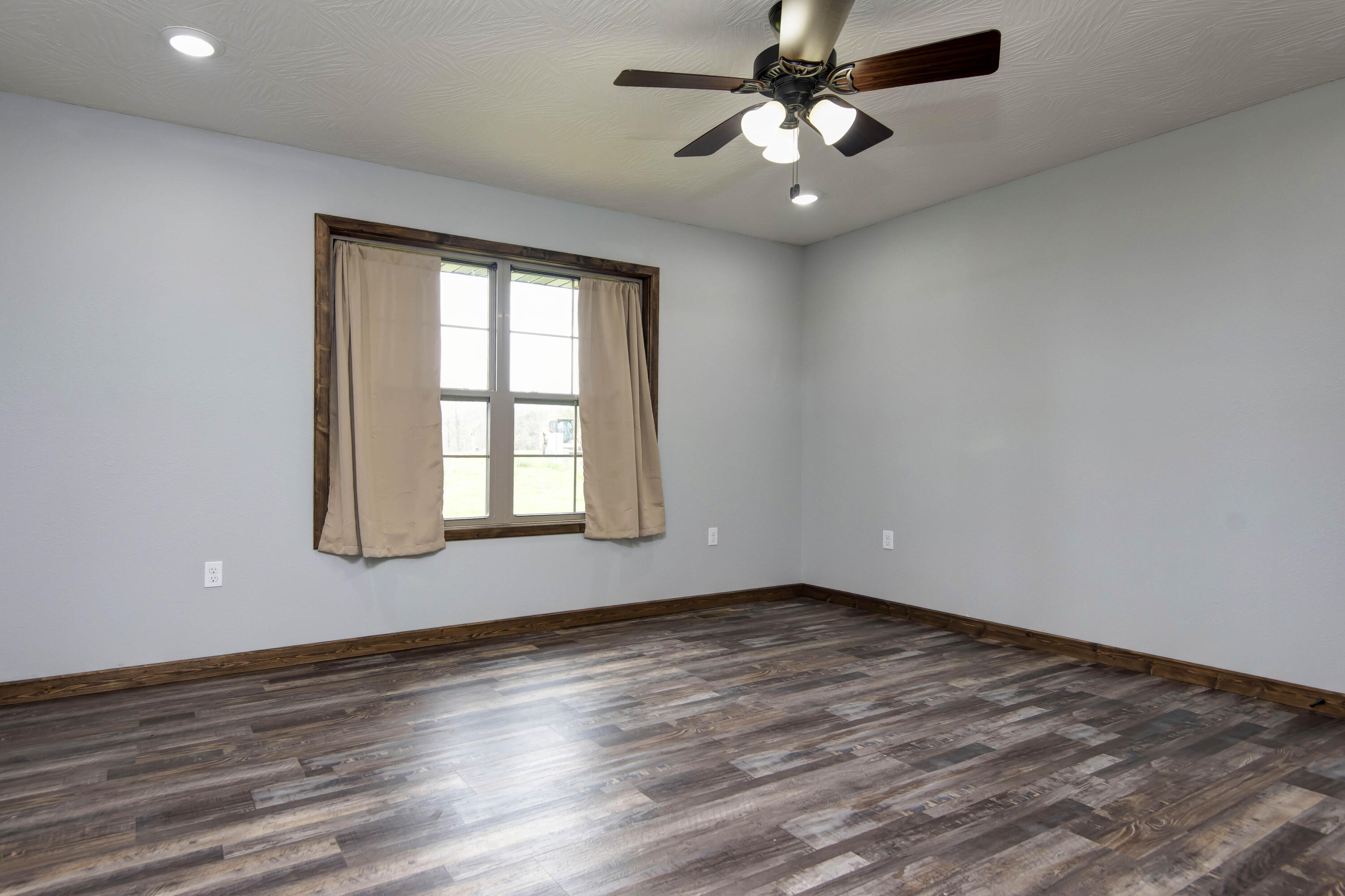 150 Sunshine Avenue Property Photo 18