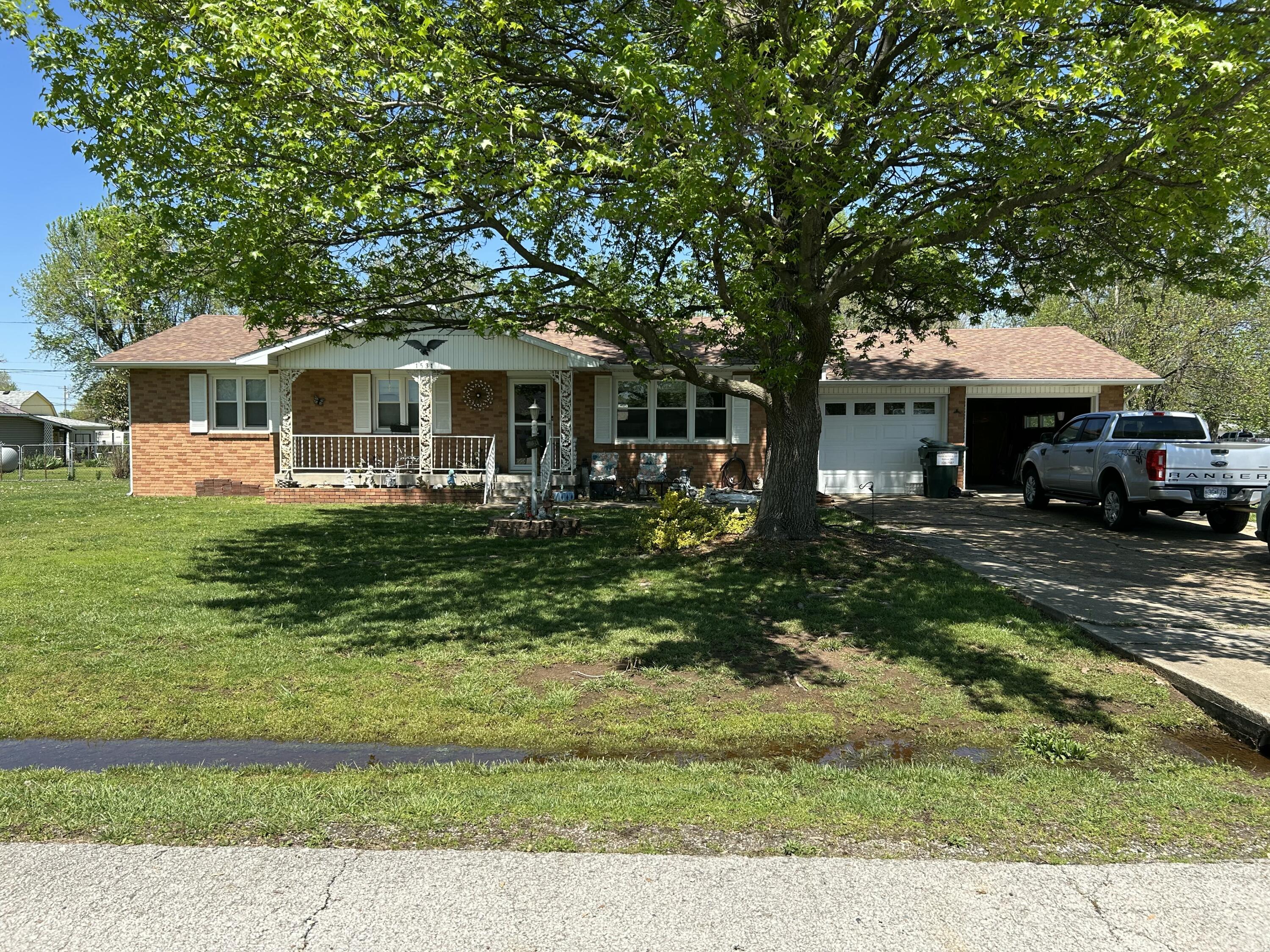 1531 West Chestnut Street Property Photo